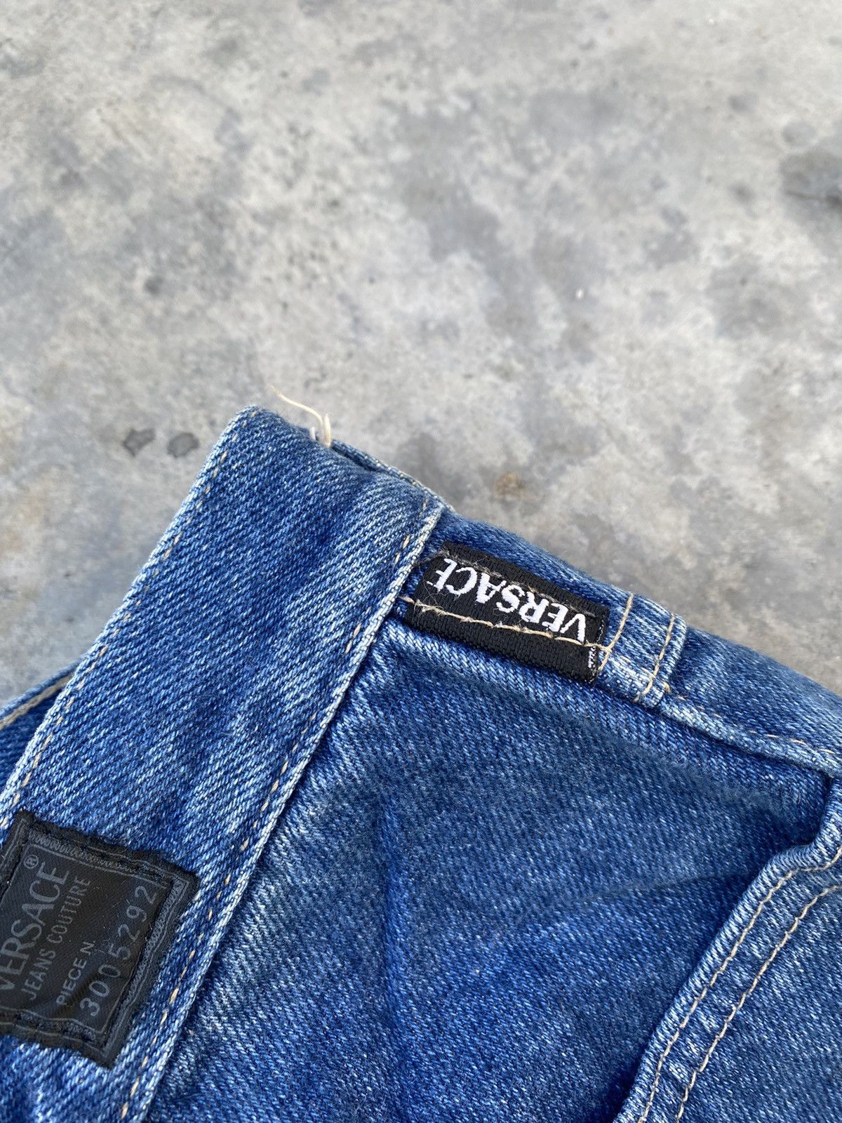Versace 🔥Express Shipping🔥 Versace Jeans Made in Italy size 24 Size 24" / US 00 / IT 34 - 3 Thumbnail
