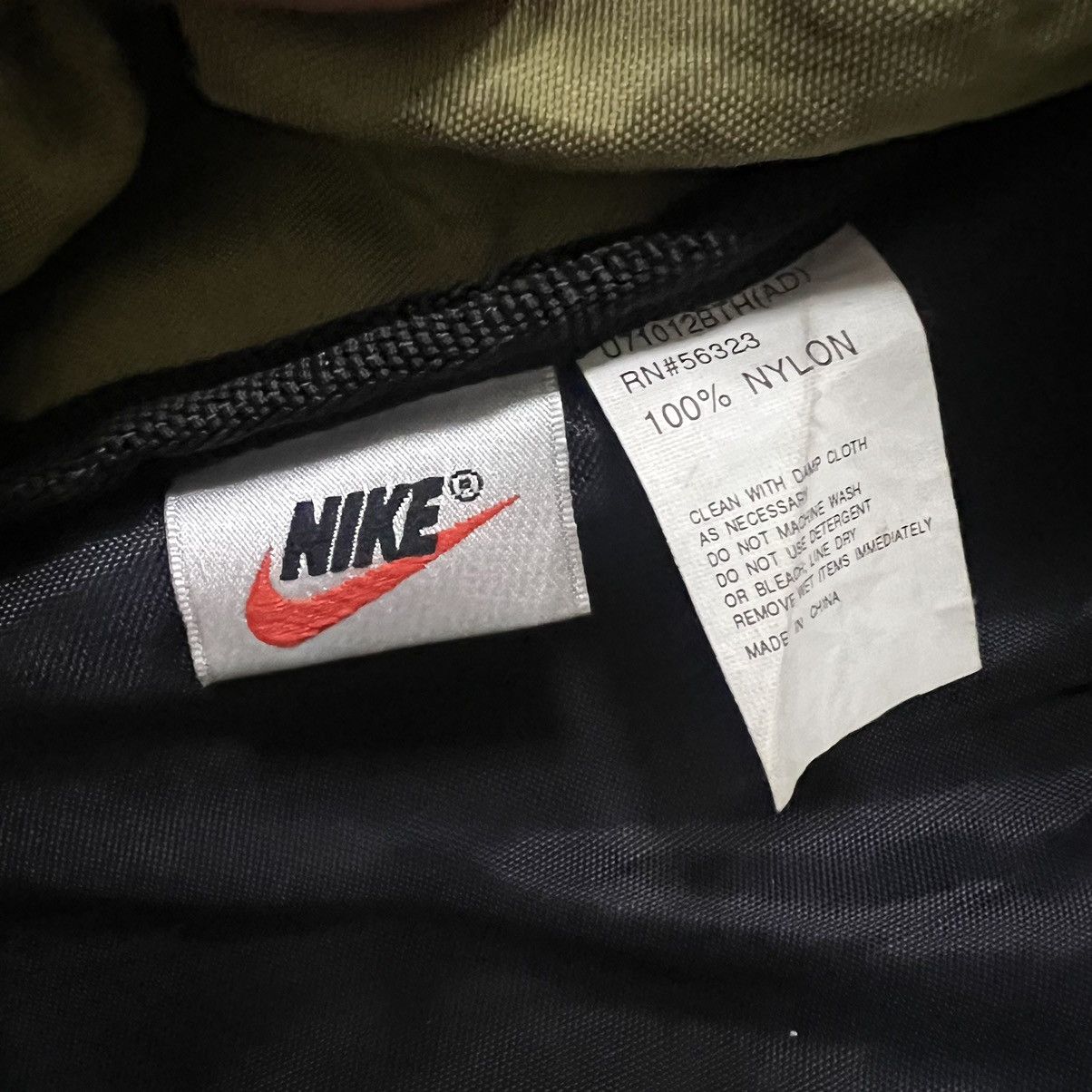 Nike Vintage Nike Nylon Parachute Rucksack Backpack Size ONE SIZE - 10 Thumbnail