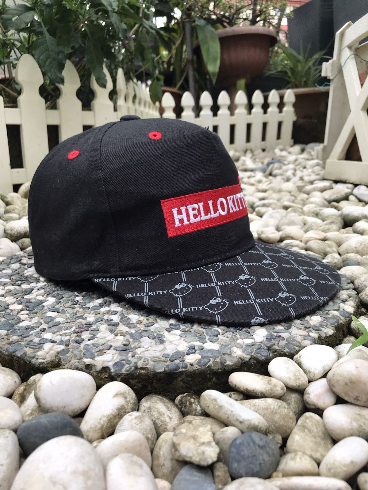 Cartoon Network × Japanese Brand AUTHENTIC EMBROIDERY HELLO KITTY CAP HAT BY SANRIO Size ONE SIZE - 11 Thumbnail