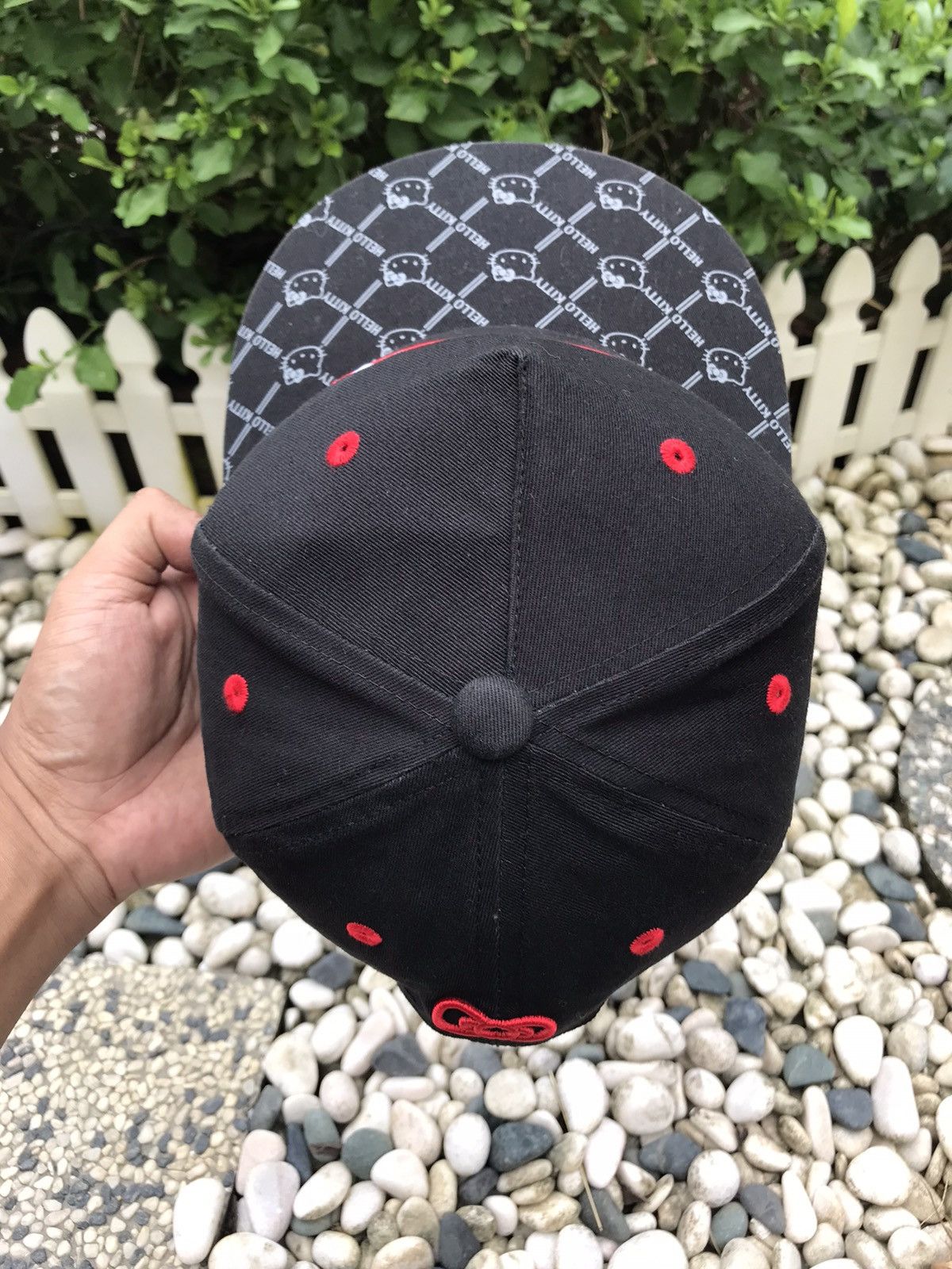 Cartoon Network × Japanese Brand AUTHENTIC EMBROIDERY HELLO KITTY CAP HAT BY SANRIO Size ONE SIZE - 7 Thumbnail