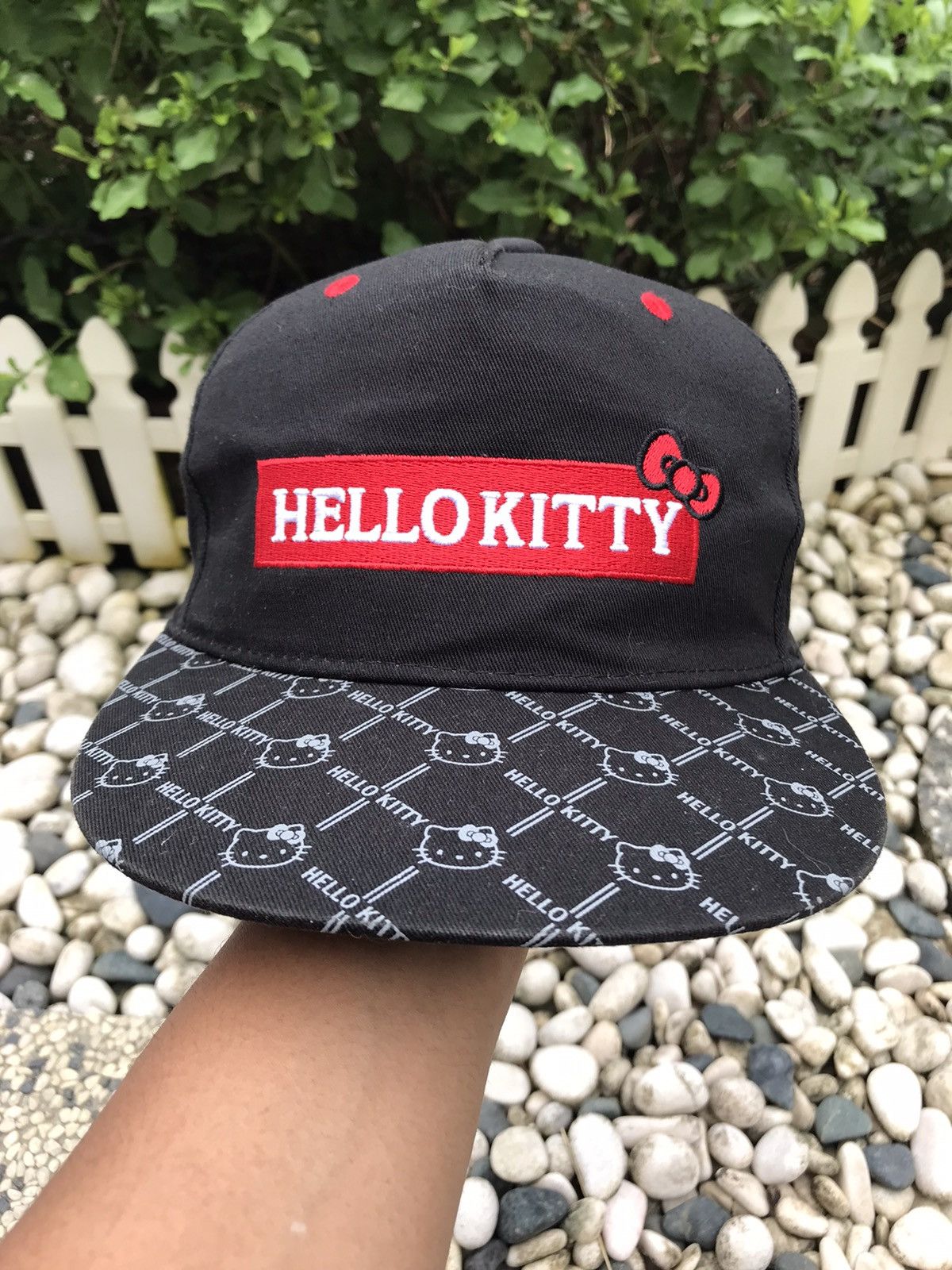 Cartoon Network × Japanese Brand AUTHENTIC EMBROIDERY HELLO KITTY CAP HAT BY SANRIO Size ONE SIZE - 1 Thumbnail