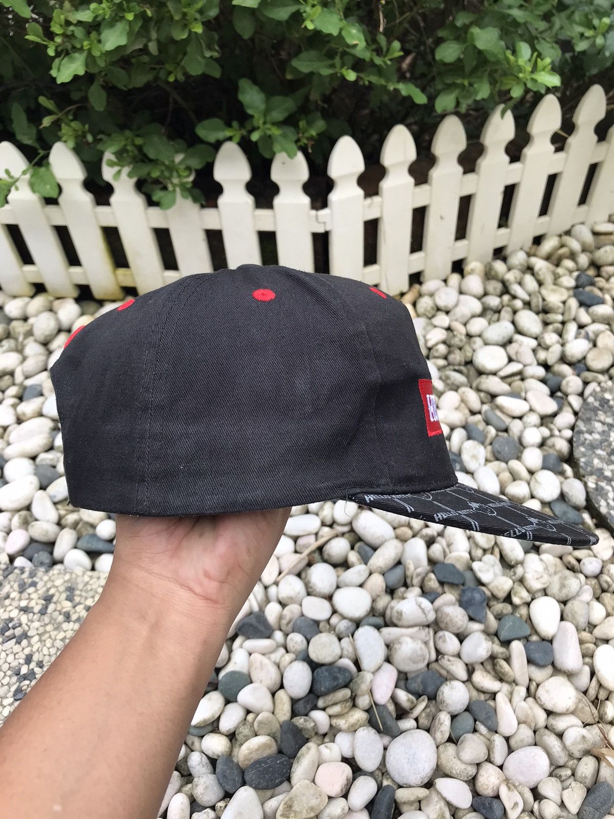 Cartoon Network × Japanese Brand AUTHENTIC EMBROIDERY HELLO KITTY CAP HAT BY SANRIO Size ONE SIZE - 4 Thumbnail