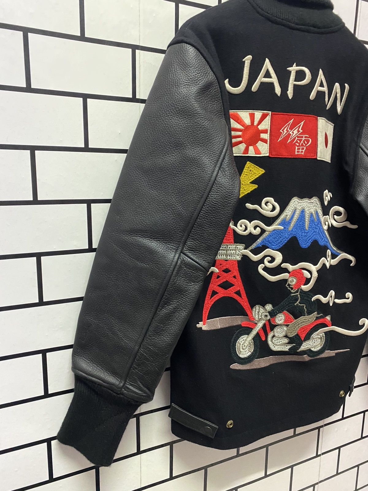 Japanese Brand Vintage Japanese Badboy Kulture Leather Wool Varsity Jacket Size US S / EU 44-46 / 1 - 19 Thumbnail