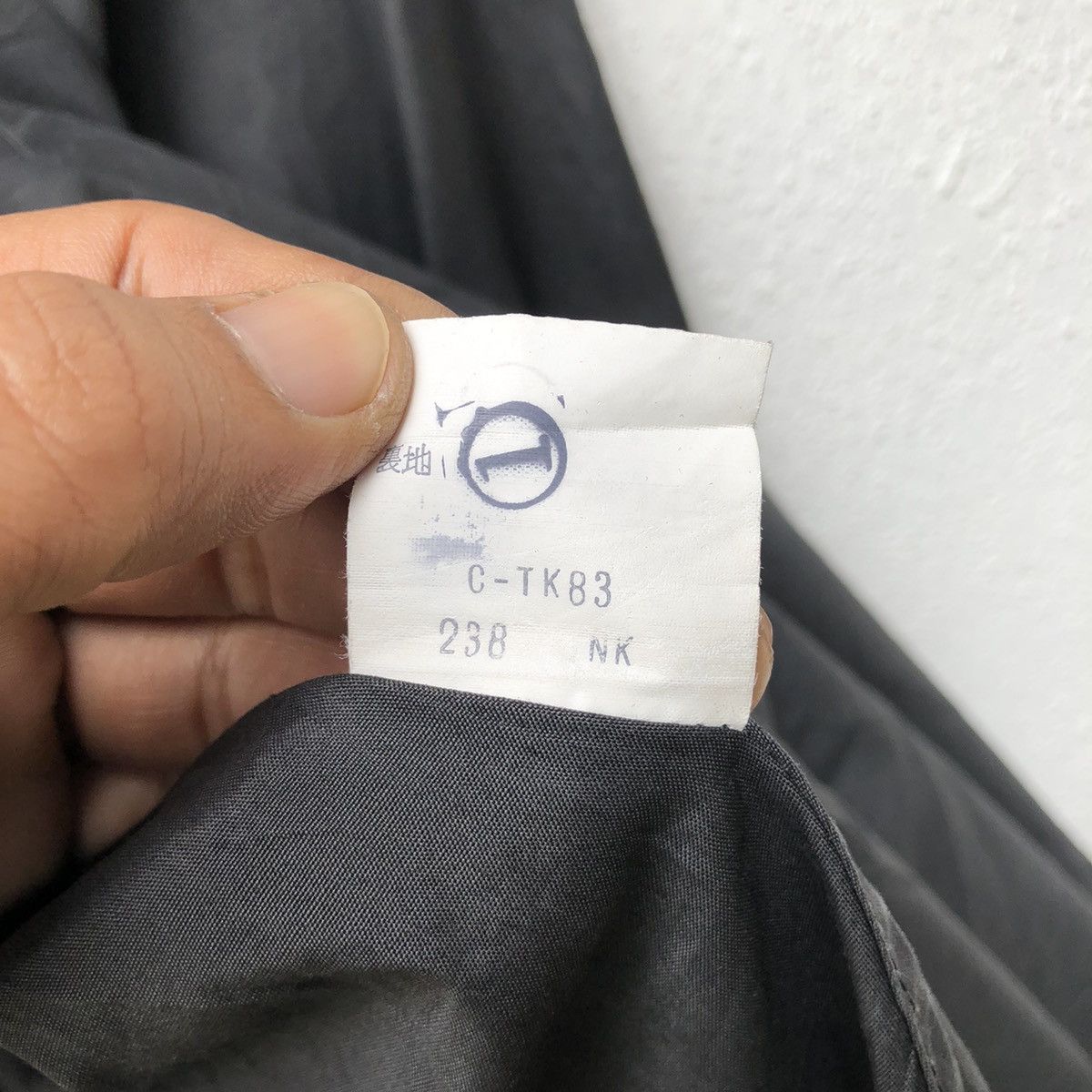 Yves Saint Laurent RARE YVES SAINT LAURENT CROPPED BLACK JACKET Size M / US 6-8 / IT 42-44 - 6 Thumbnail