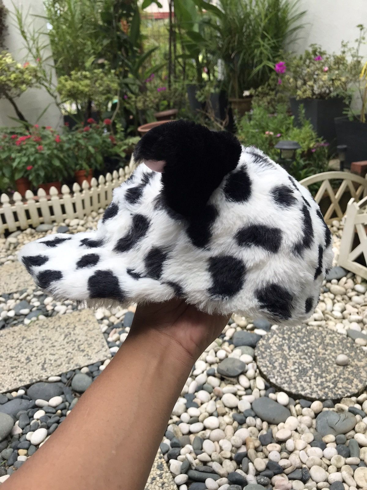 Disney × Japanese Brand AUTHENTIC 101 DALMATIAN FULL FAUX FUR CAP HAT Size ONE SIZE - 2 Thumbnail