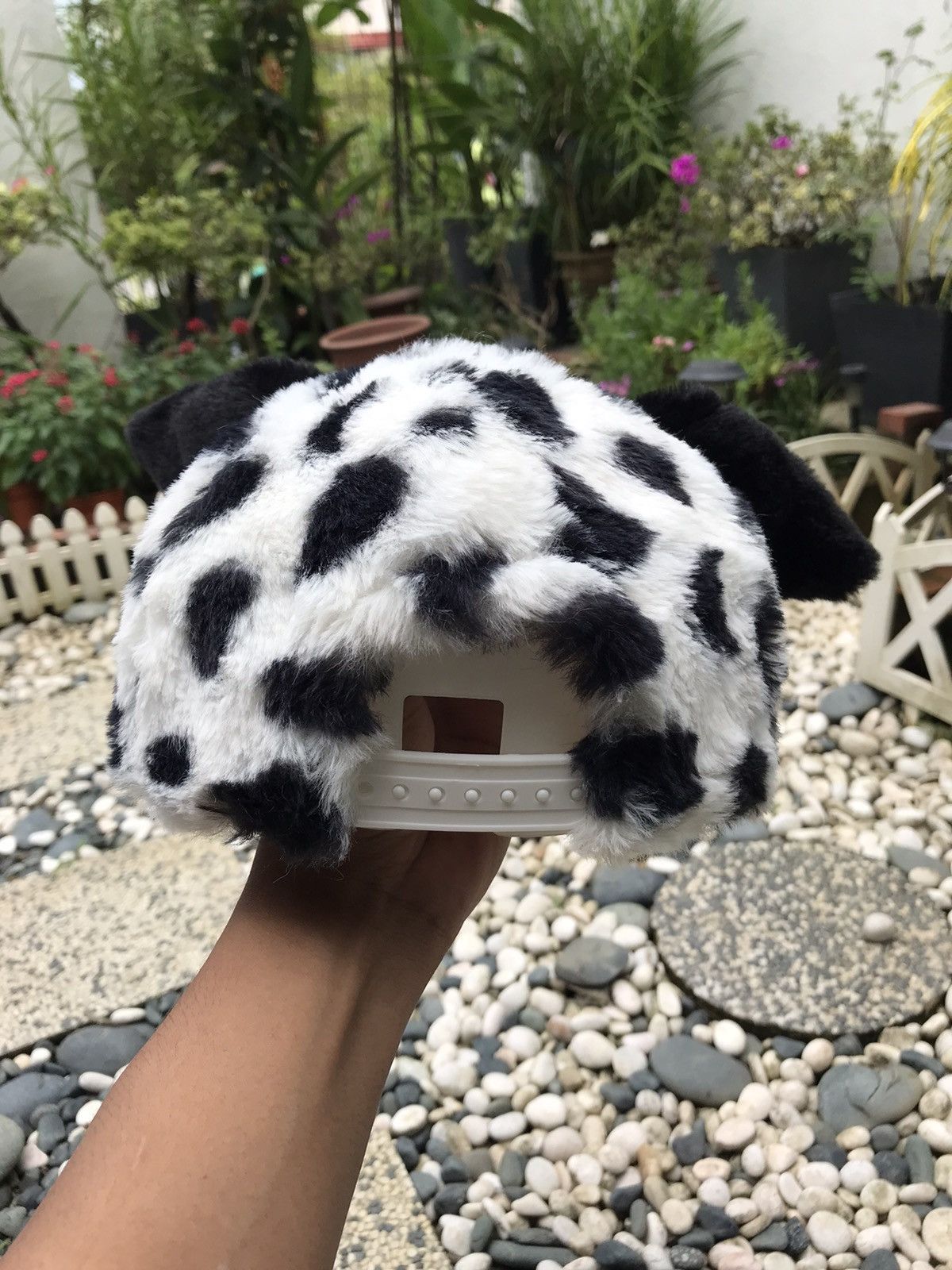Disney × Japanese Brand AUTHENTIC 101 DALMATIAN FULL FAUX FUR CAP HAT Size ONE SIZE - 5 Thumbnail