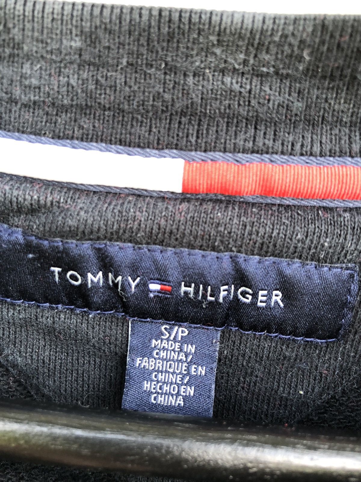 Tommy Hilfiger Vintage Tommy Hilfiger Sweatshirt Size US S / EU 44-46 / 1 - 4 Thumbnail