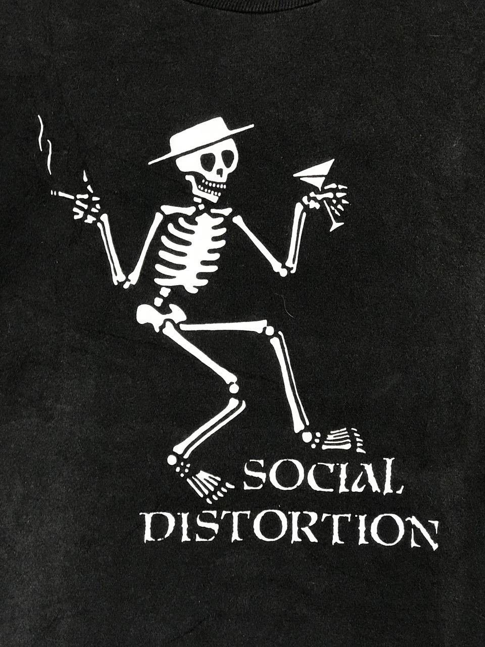 Band Tees Vintage Social Distortion punk rock band America Size US M / EU 48-50 / 2 - 3 Thumbnail