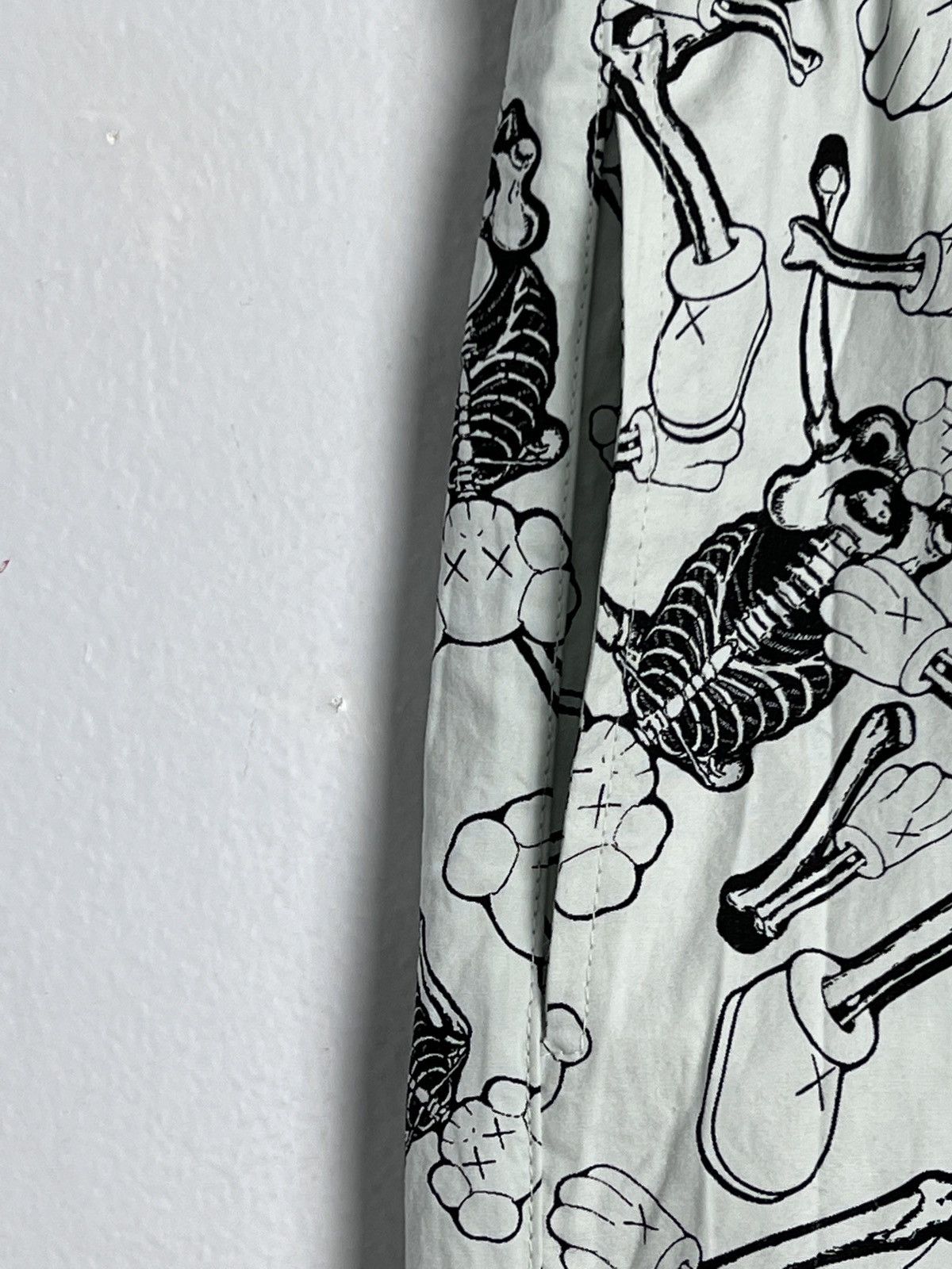 Infinite Archives × Kaws Printed Pajama Set Size US 34 / EU 50 - 9 Thumbnail