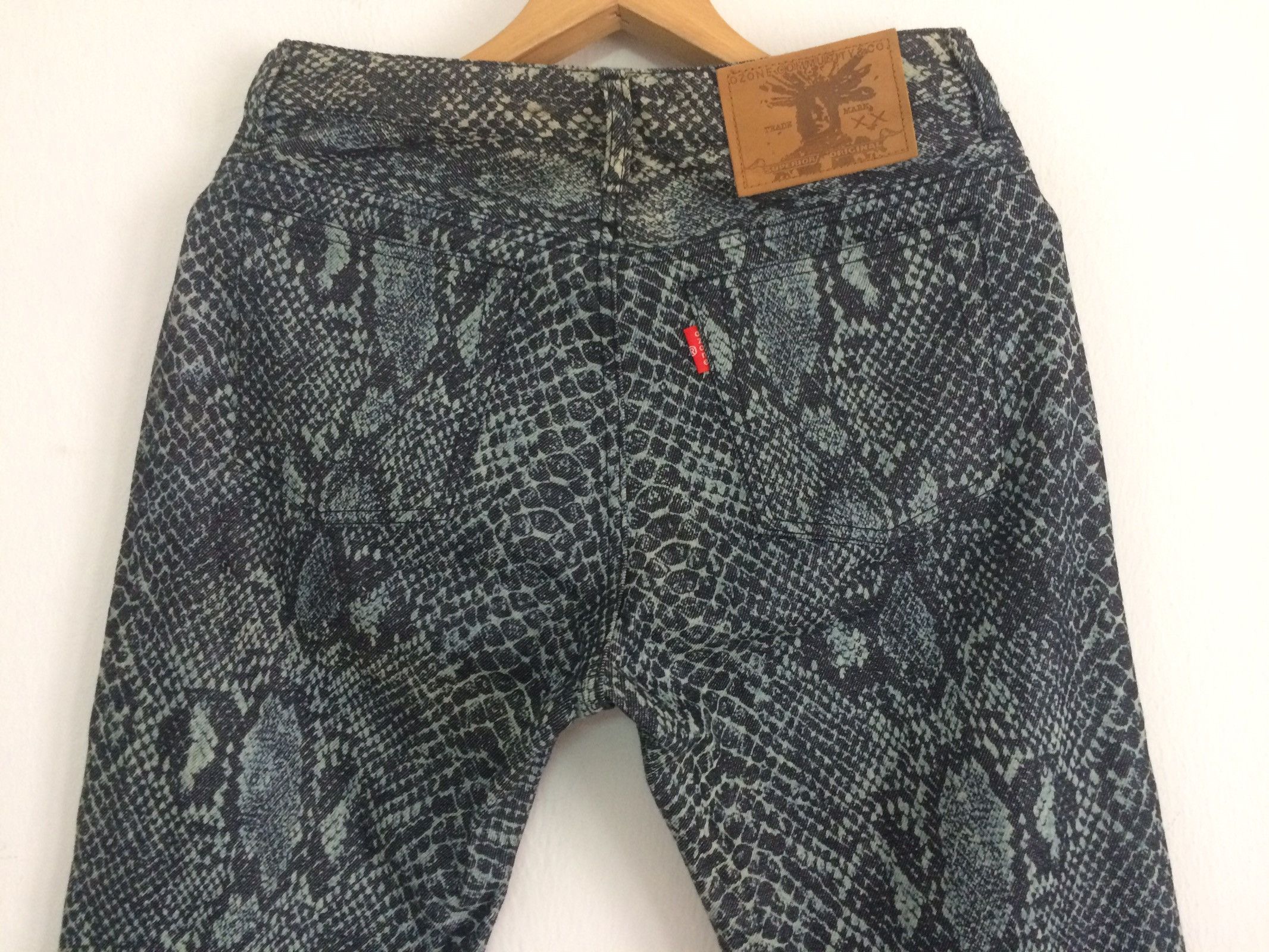 Japanese Brand × Vintage 🔥🔥Ozone Community All Over Full Print Snake Skin Jeans Size US 27 - 11 Thumbnail