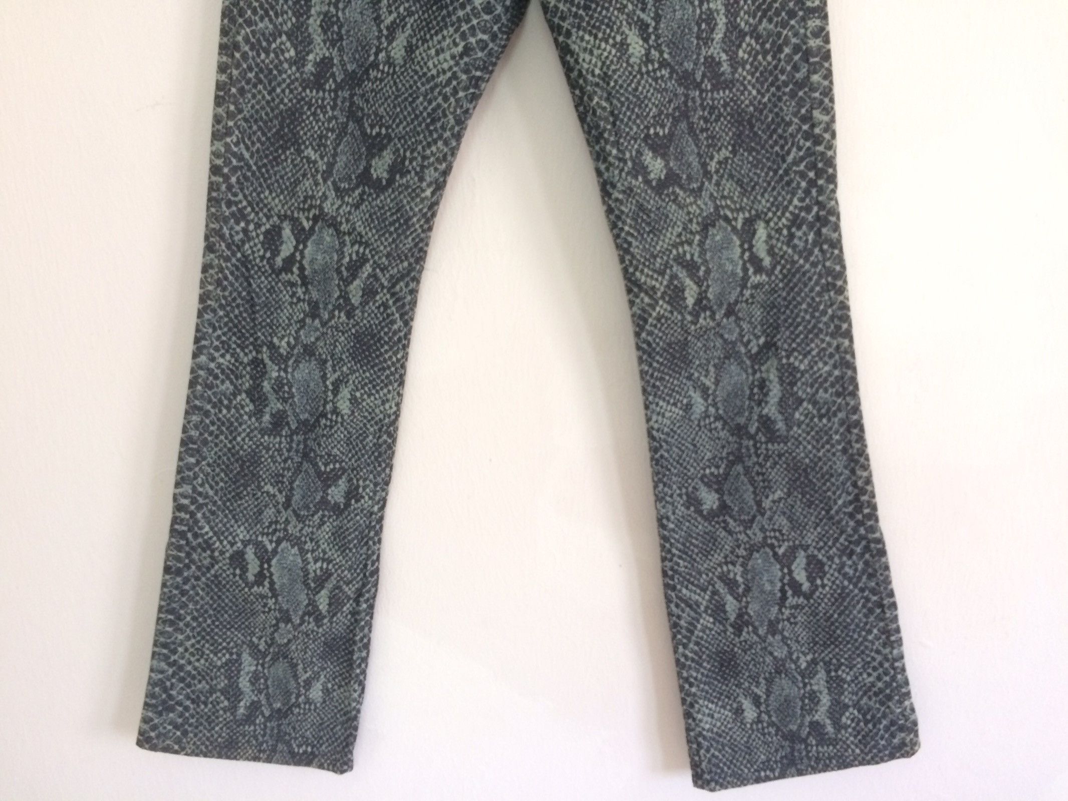 Japanese Brand × Vintage 🔥🔥Ozone Community All Over Full Print Snake Skin Jeans Size US 27 - 4 Thumbnail