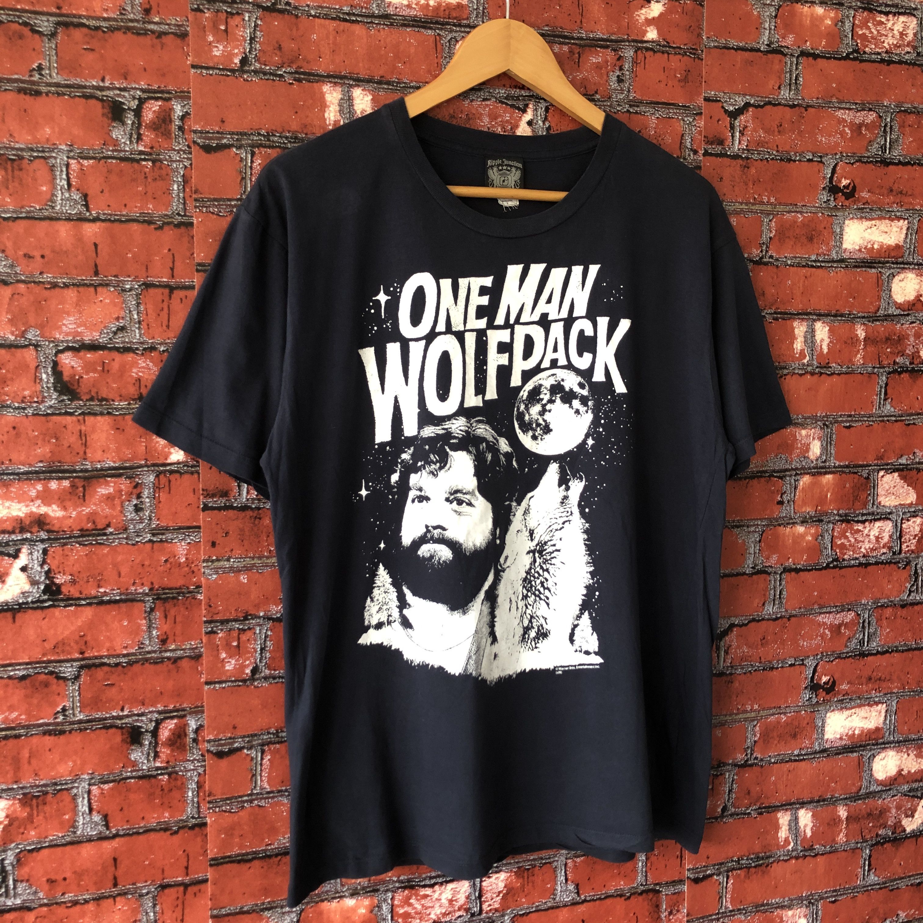 Vintage Movie One Man Wolfpack Hangover Warner Bros Ripple Junction Size US L / EU 52-54 / 3 - 8 Thumbnail