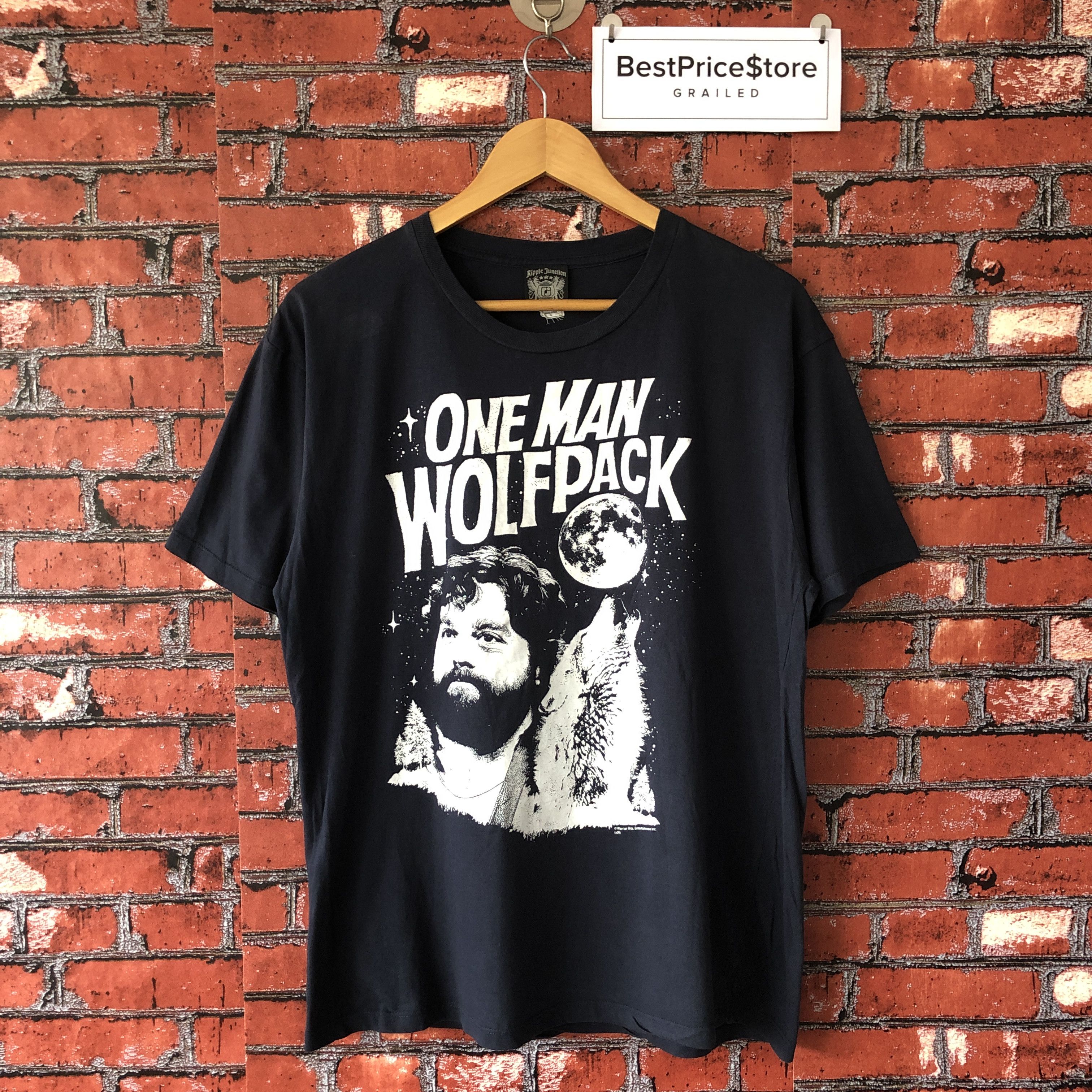 Vintage Movie One Man Wolfpack Hangover Warner Bros Ripple Junction Size US L / EU 52-54 / 3 - 1 Thumbnail