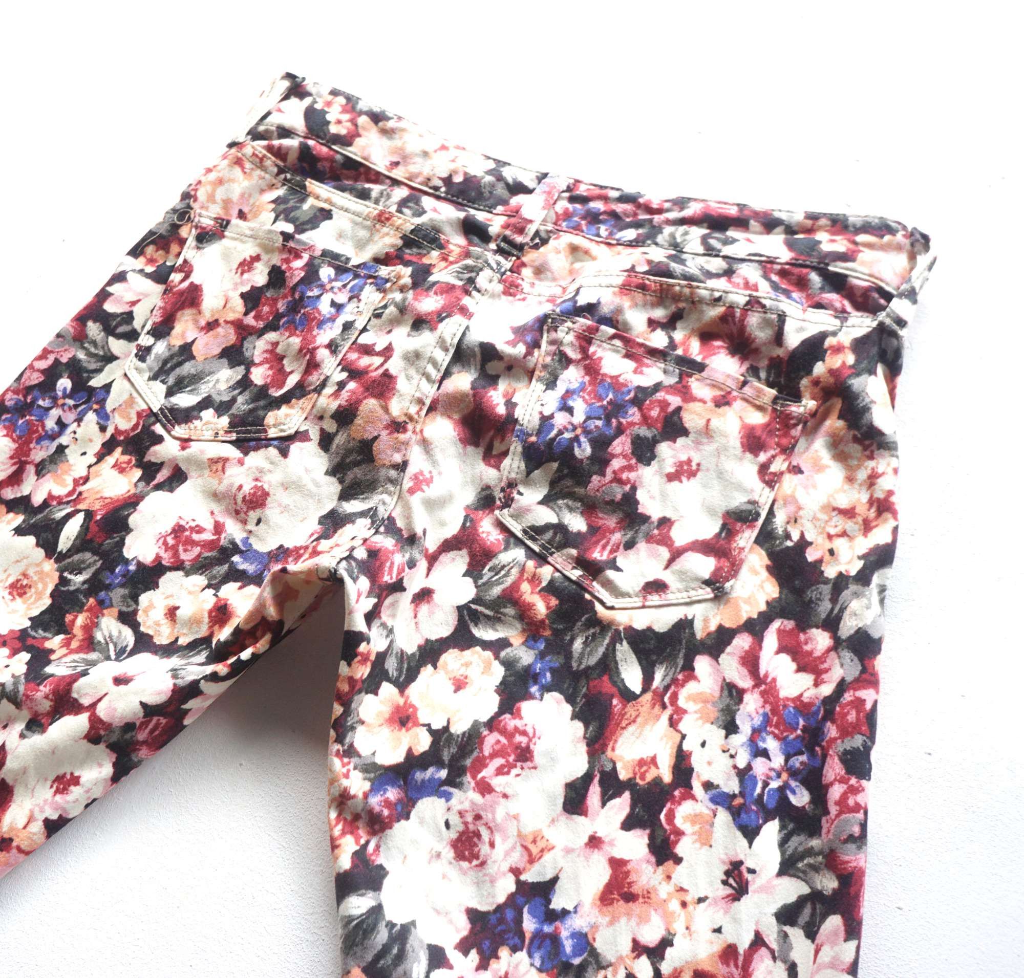 Japanese Brand AZUL BY MOUSSY Slim Fit Low Rise Full Floral Printed Pants Size 28" / US 6 / IT 42 - 7 Thumbnail