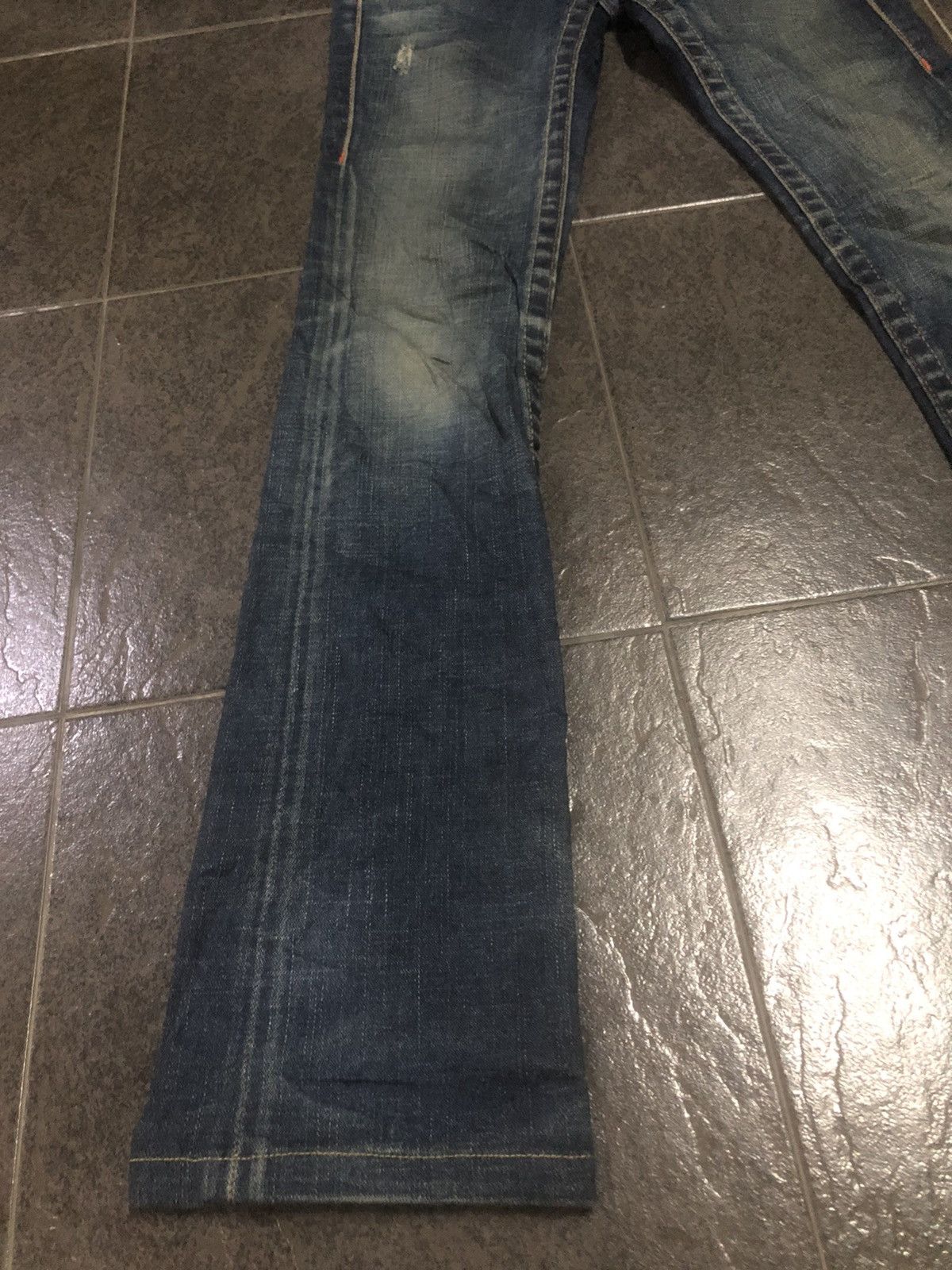 True Religion True Religion Skinny Cut Section 503 Distressed Denim Size 28" / US 6 / IT 42 - 4 Thumbnail