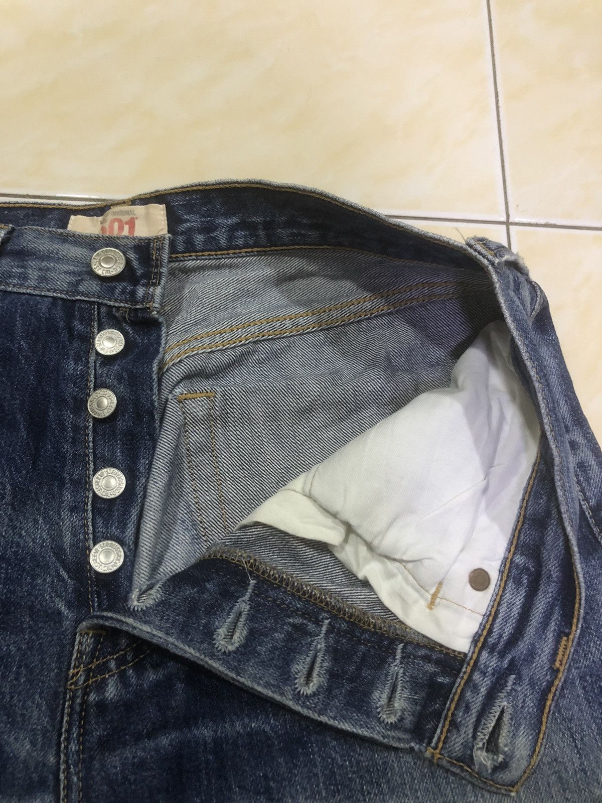 Levi's Levis 501 e Philippines Distressed Reworked Denim Size US 31 - 17 Thumbnail
