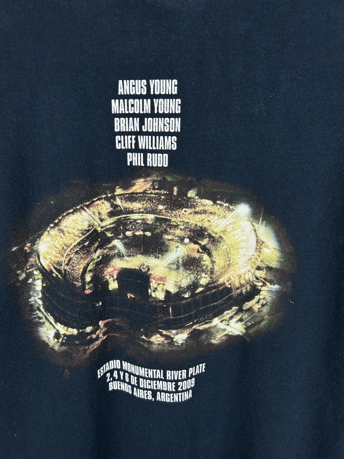 AC/DC × Band Tees × Vintage Mens Vintage AC/DC T Shirt rock band tee rare 2011 Size US L / EU 52-54 / 3 - 10 Thumbnail