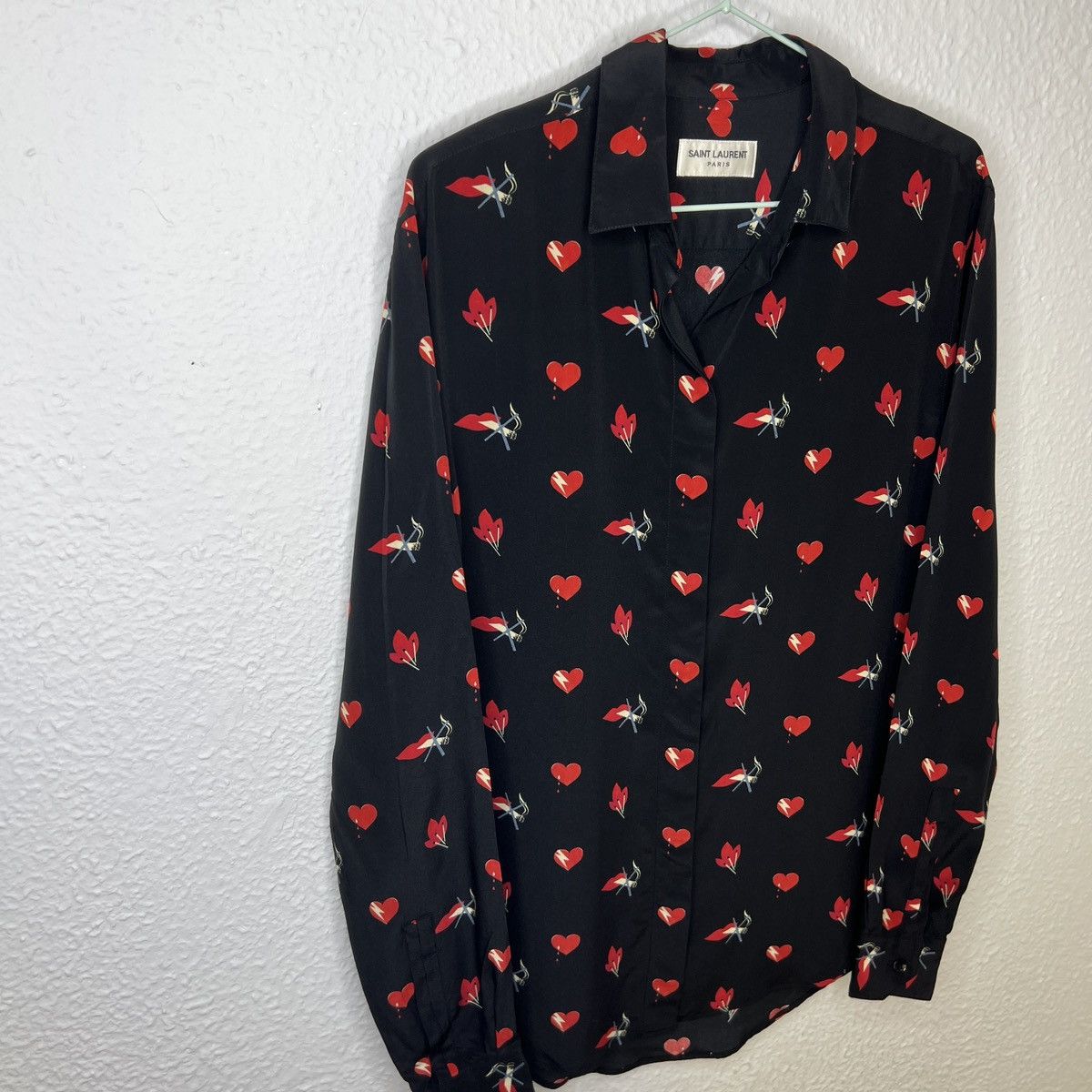 Saint Laurent Paris Saint Laurent Paris Smoking Lips Heart Print Shirt In Black Size US S / EU 44-46 / 1 - 2 Thumbnail