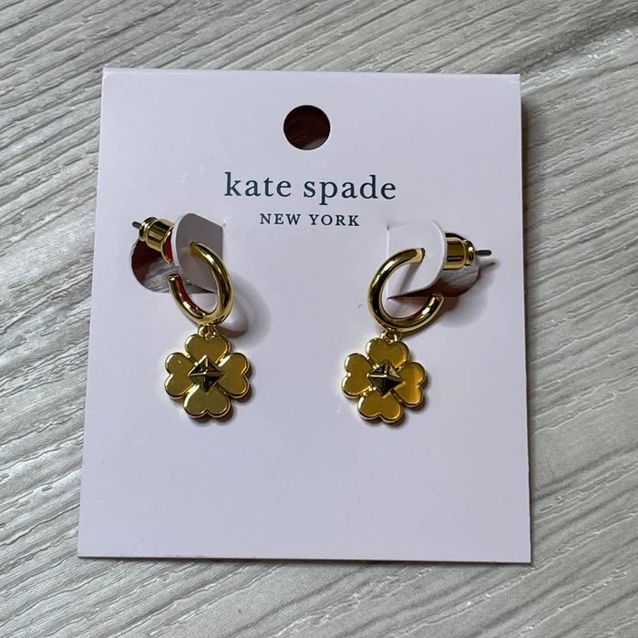 Spades & Studs Enamel Studs