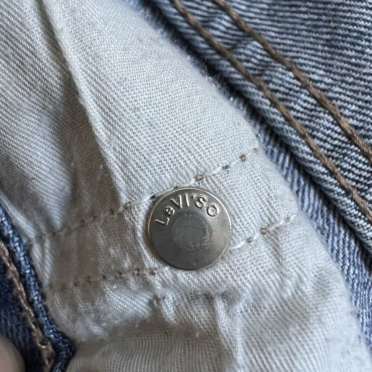 Levi's RARE DESIGN Vintage Levis Distressed Jeans Size US 32 / EU 48 - 18 Thumbnail