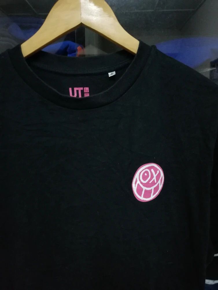 Japanese Brand Rare Andre Saraiva Uniqlo UT Pink Graffiti Logo Tee Black Size US M / EU 48-50 / 2 - 5 Thumbnail