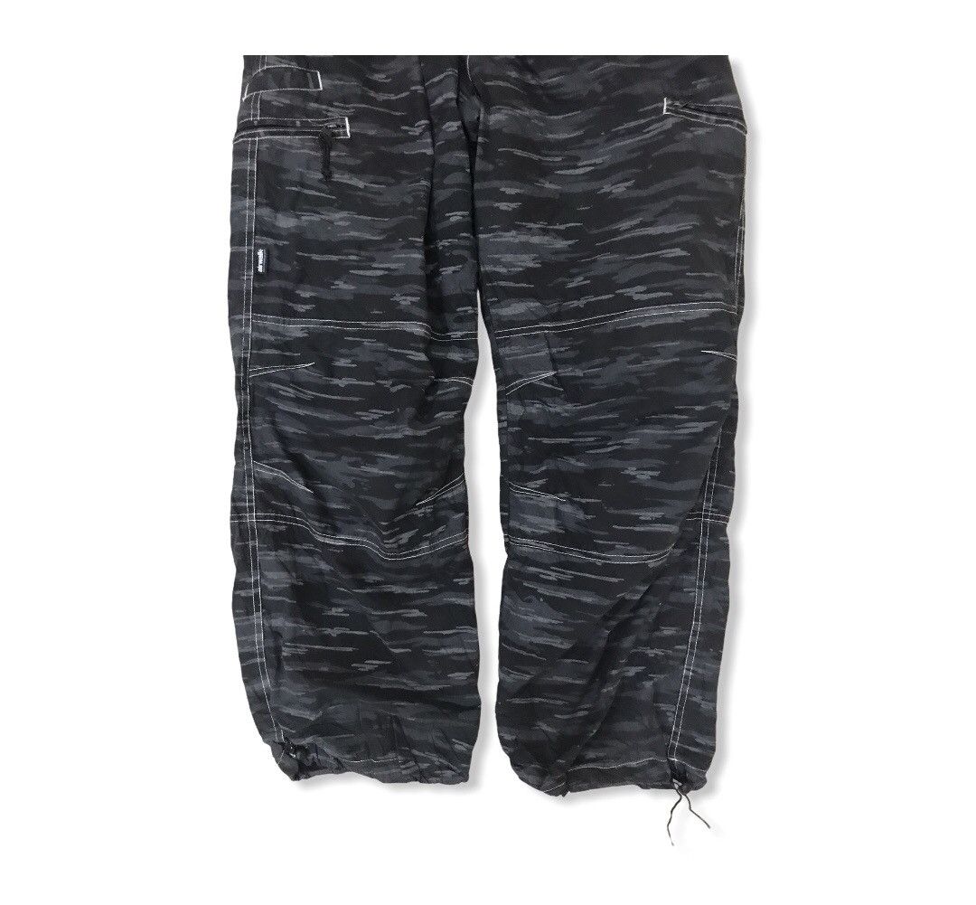 Airwalk Airwalk Camouflage Hiking / Track Trousers Cargo Pants Size US 26 / EU 42 - 3 Thumbnail