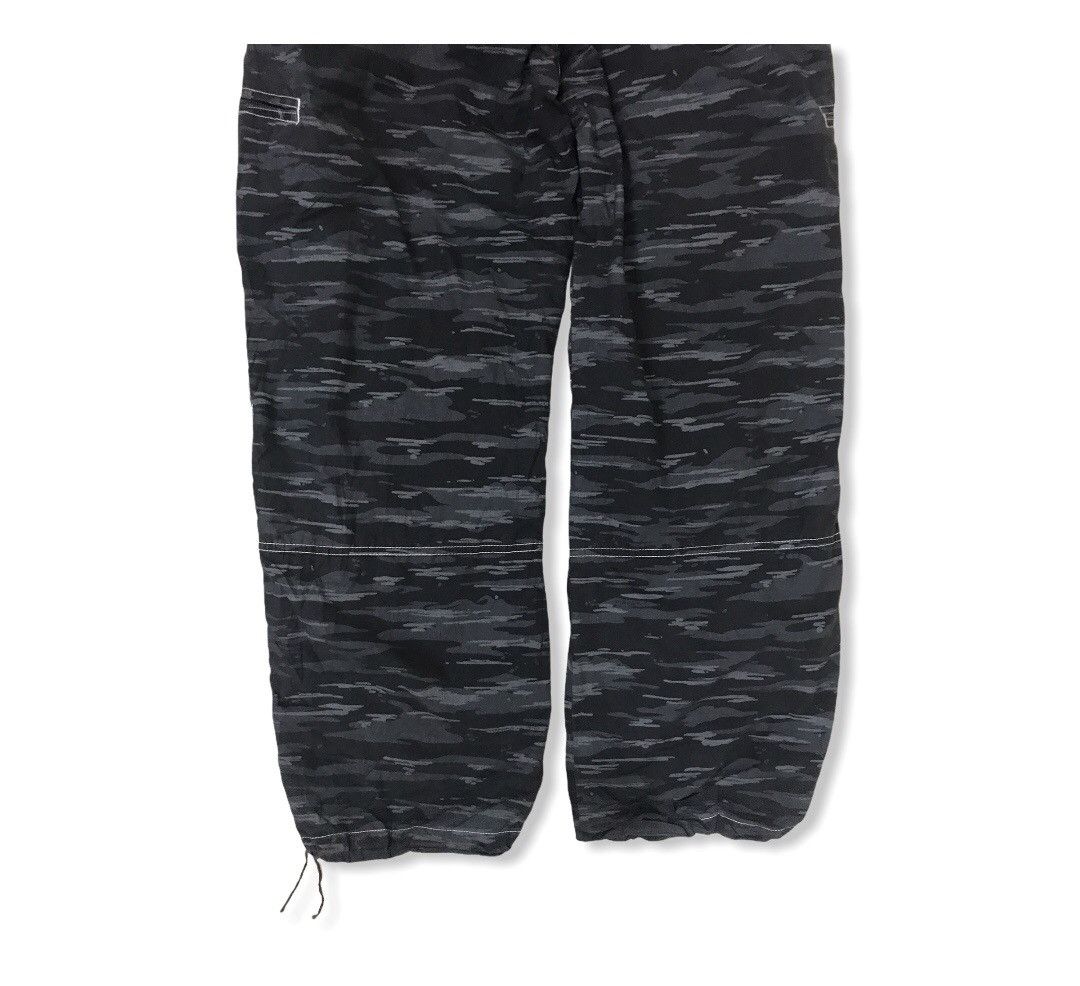 Airwalk Airwalk Camouflage Hiking / Track Trousers Cargo Pants Size US 26 / EU 42 - 11 Thumbnail