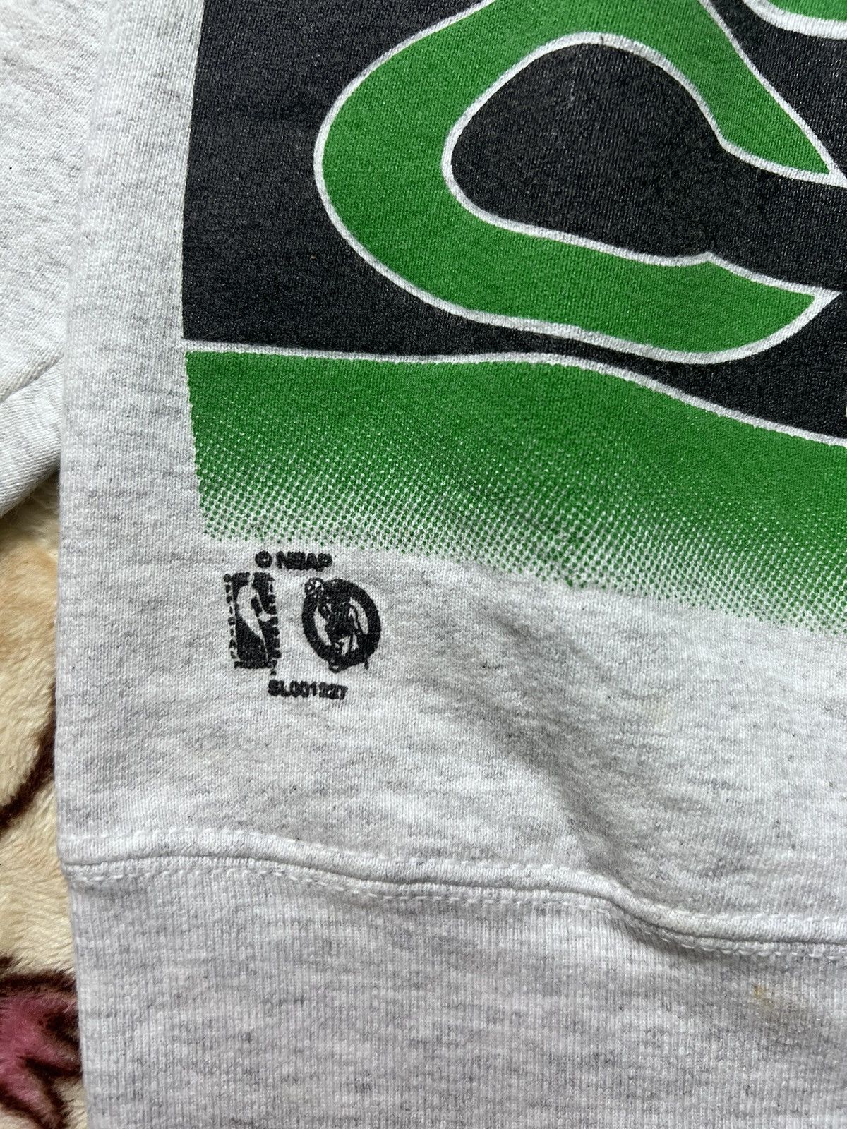 NBA × Vintage RARE !! VINTAGE SWEATSHIRT BOSTON CELTICS WITH BIG PRINT Size US L / EU 52-54 / 3 - 4 Thumbnail