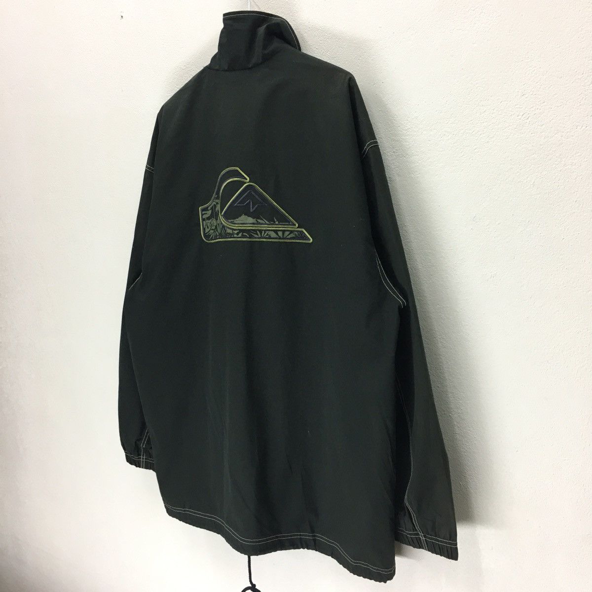 Quiksilver Vintage Quiksilver Big Logo Surf Hawaii Beach Jacket Size US L / EU 52-54 / 3 - 7 Thumbnail