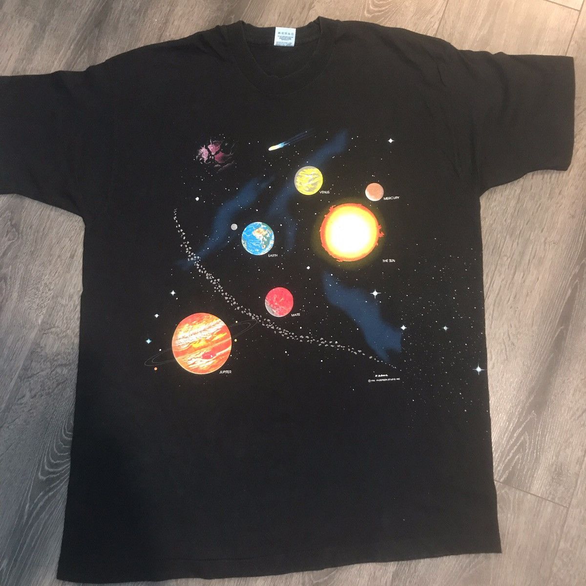 Fruit Of The Loom × Vintage VTG 1990 Double Sided “Solar System” Black Graphic T-Shirt! Size US XL / EU 56 / 4 - 2 Thumbnail