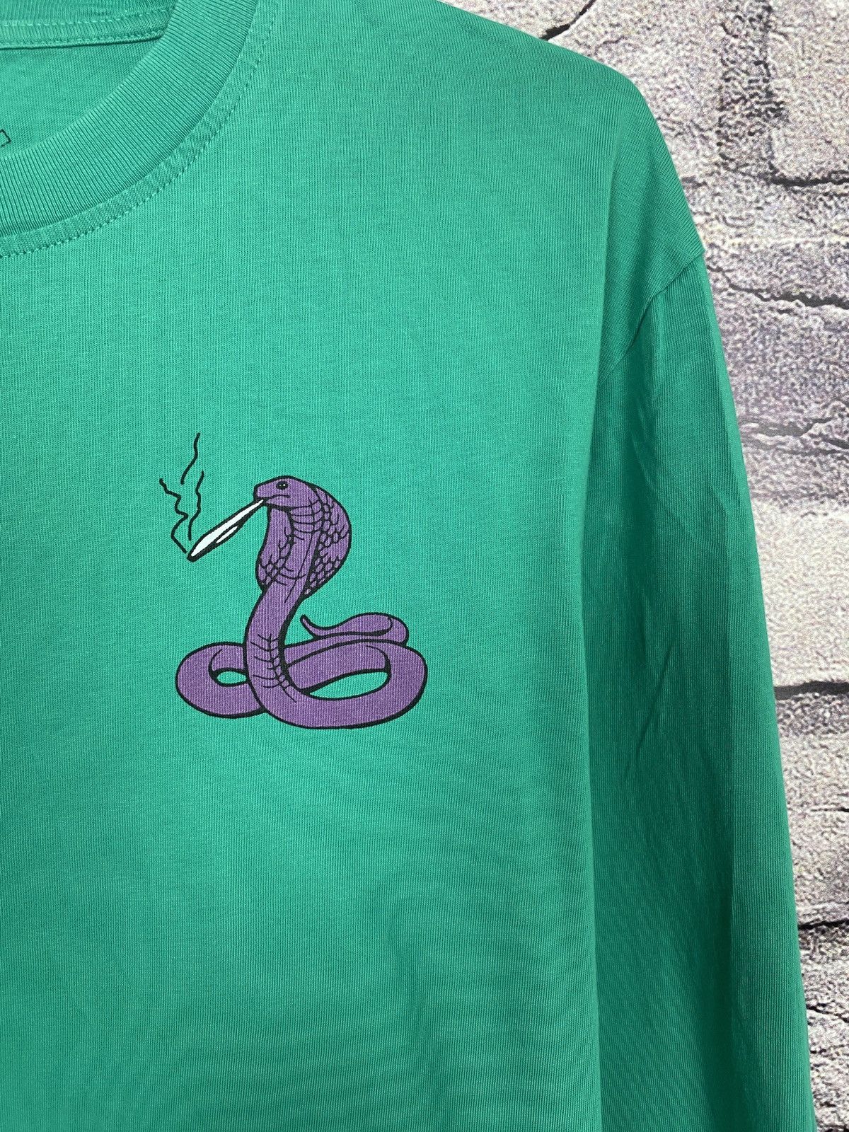 Vintage Vintage light sweatshirt Palace Snake skateboard rare y2k Size US S / EU 44-46 / 1 - 4 Thumbnail