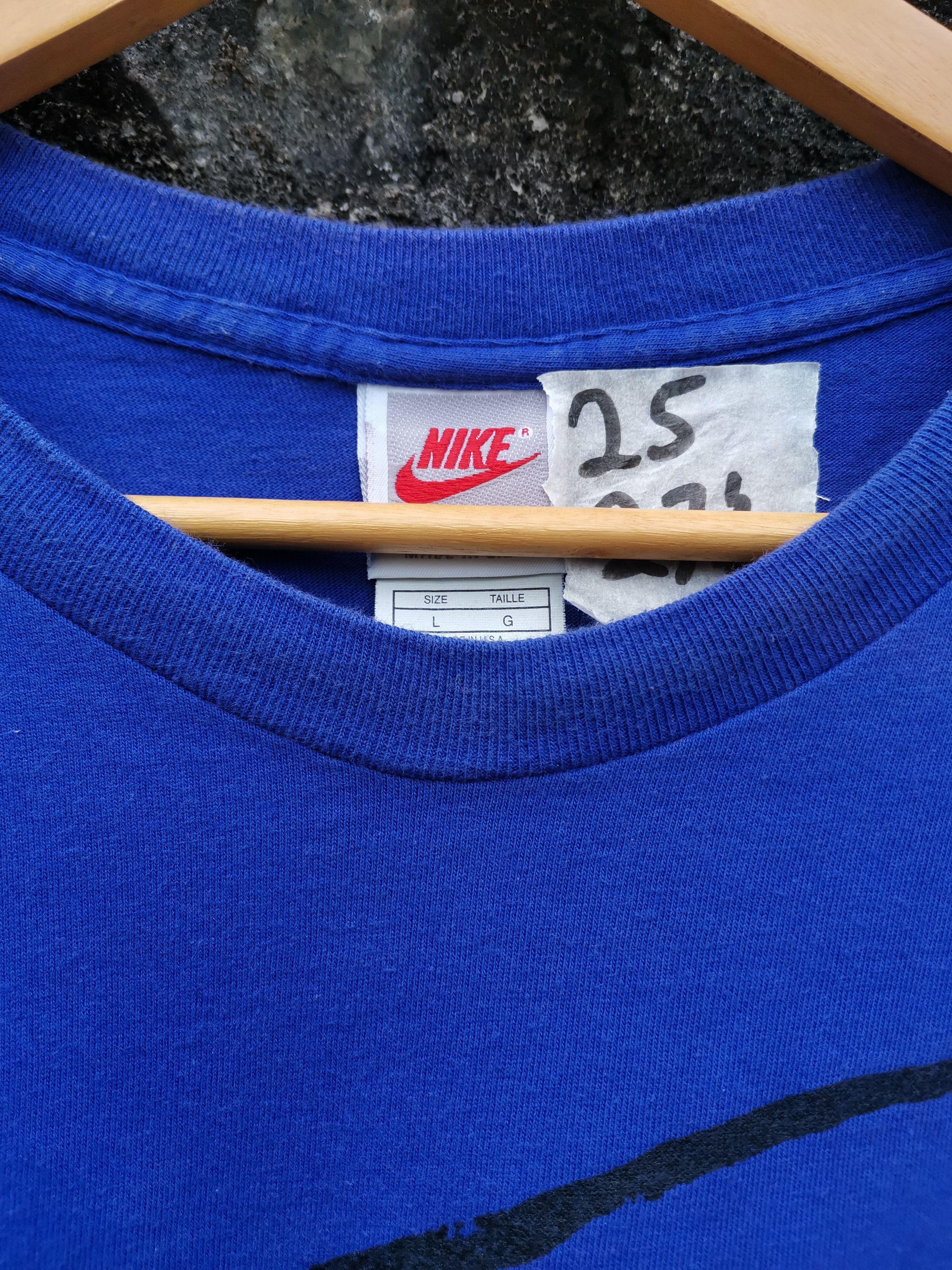 Nike Vintage Nike Air Jordan Overprint Tshirt Size US L / EU 52-54 / 3 - 4 Thumbnail