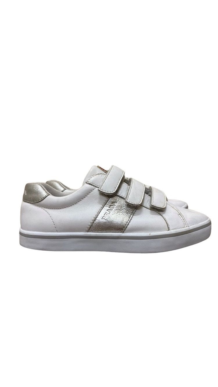 Prada Prada Low Top Sneakers Size US 5 / IT 35 - 2 Thumbnail
