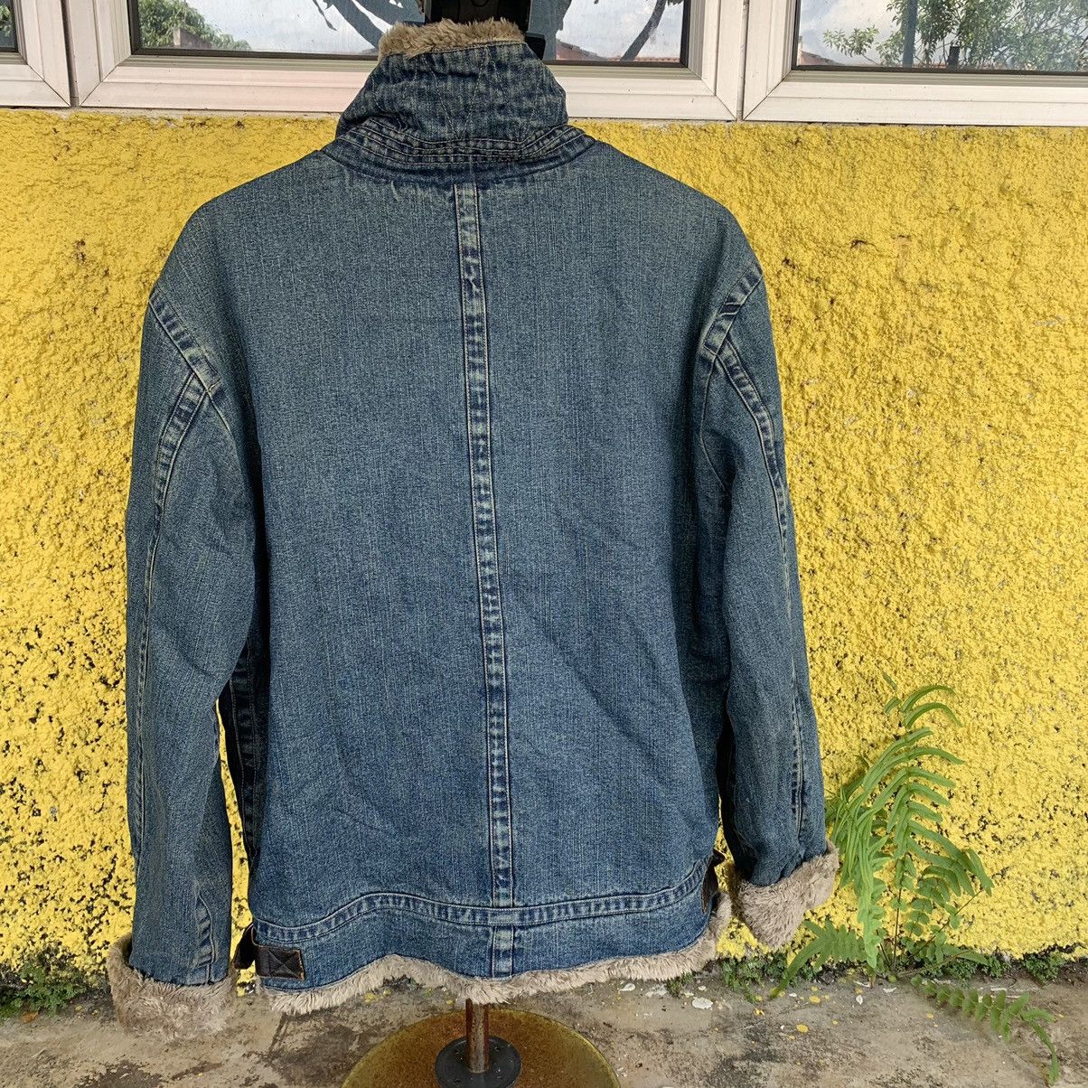 Other Jungle Storm fur inside vintage denim jacket Size US M / EU 48-50 / 2 - 8 Thumbnail