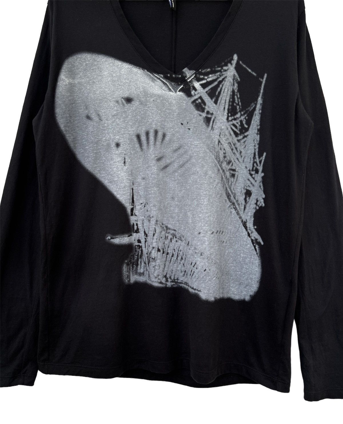 Neil Barrett Neil Barrett V Collar Long Sleeve Size M / US 6-8 / IT 42-44 - 2 Thumbnail