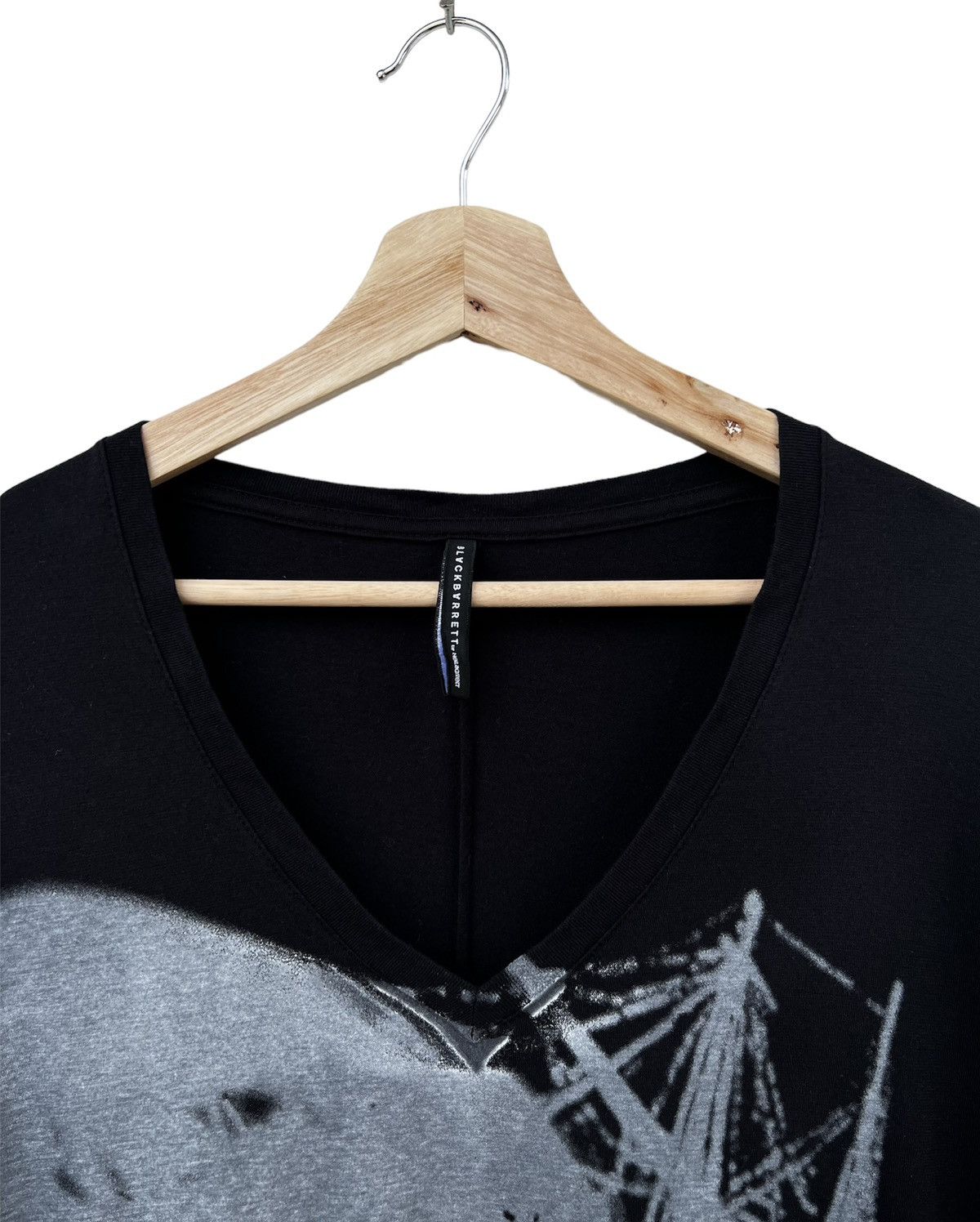 Neil Barrett Neil Barrett V Collar Long Sleeve Size M / US 6-8 / IT 42-44 - 3 Thumbnail