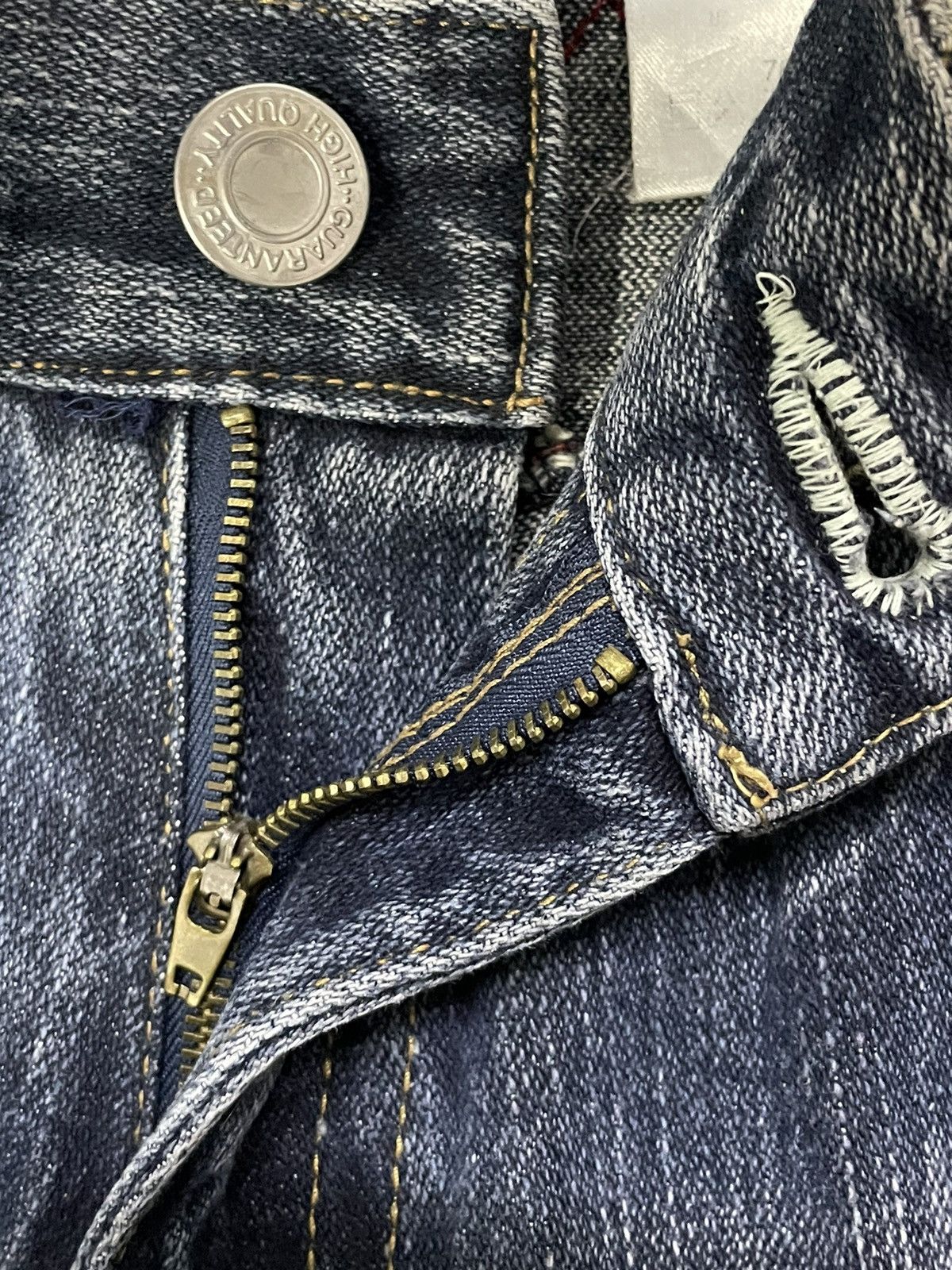 Japanese Brand × Vintage Vintage Karakuri Printed Jeans With Solid Leather Belt Size US 30 / EU 46 - 12 Thumbnail
