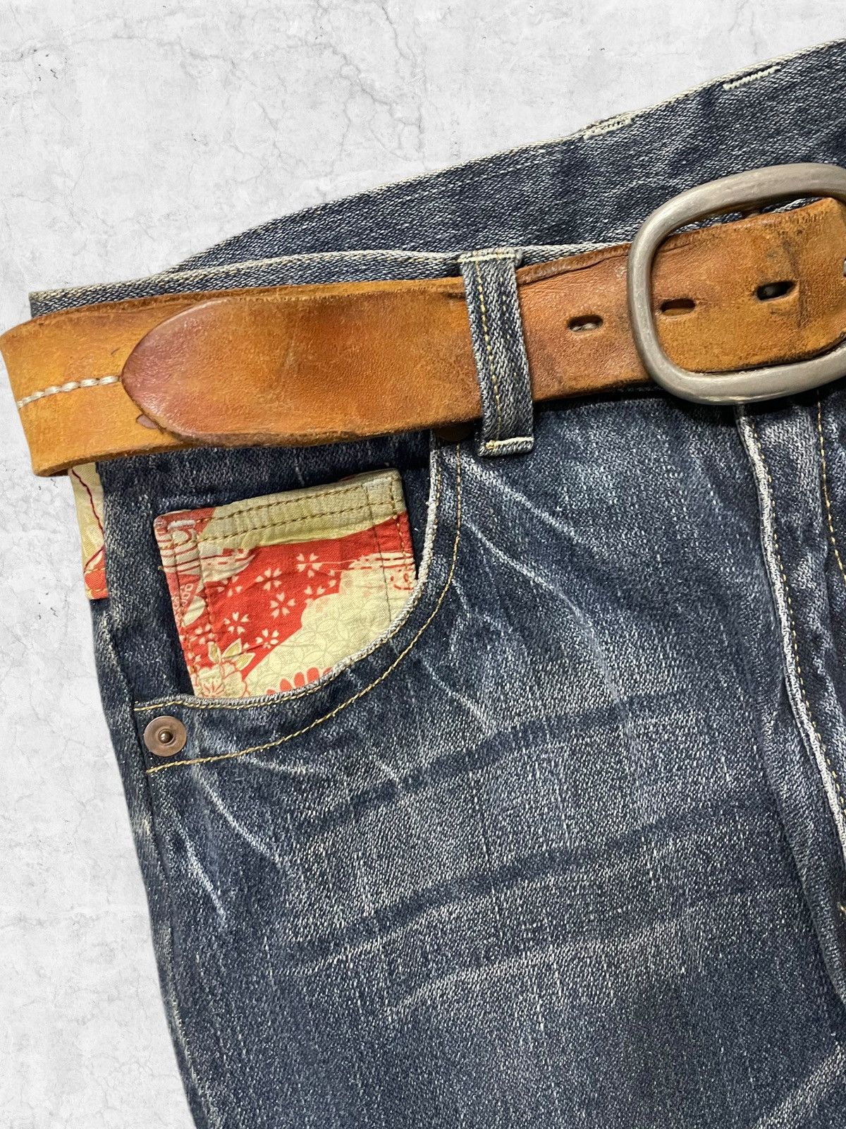 Japanese Brand × Vintage Vintage Karakuri Printed Jeans With Solid Leather Belt Size US 30 / EU 46 - 11 Thumbnail