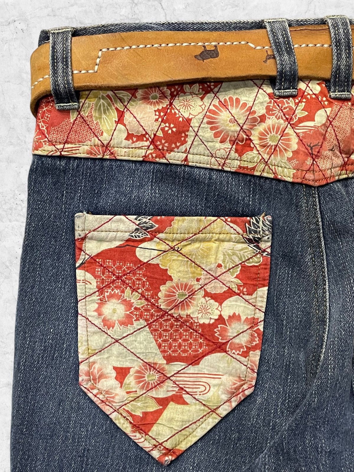 Japanese Brand × Vintage Vintage Karakuri Printed Jeans With Solid Leather Belt Size US 30 / EU 46 - 6 Thumbnail