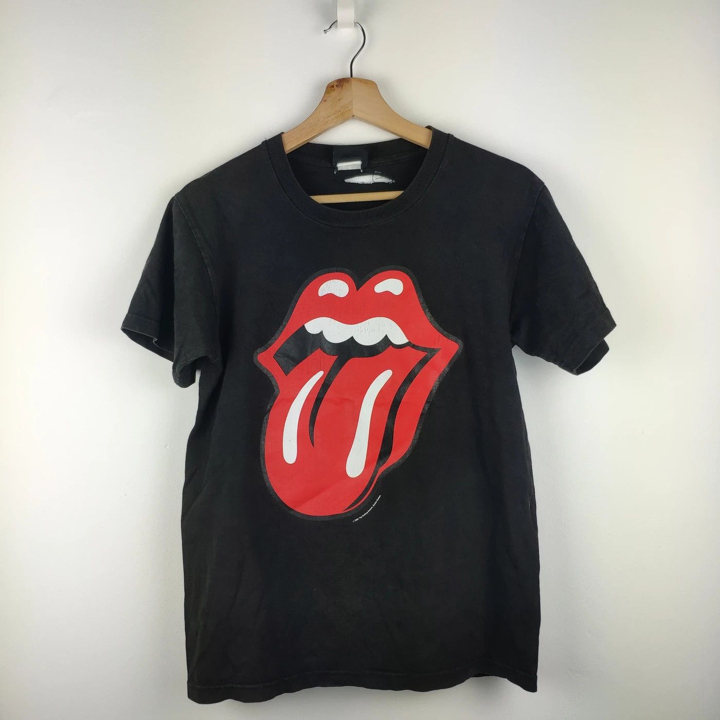 Band Tees × The Rolling Stones × Vintage TODAY OFFER 🔥 Vintage The Rolling Stones Tee Trashed Size US S / EU 44-46 / 1 - 7 Thumbnail