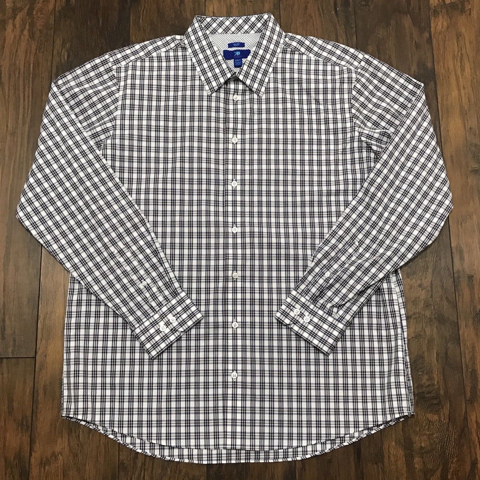 EGARA Mens XL hotsell White / Blue Plaid Dress Shirt