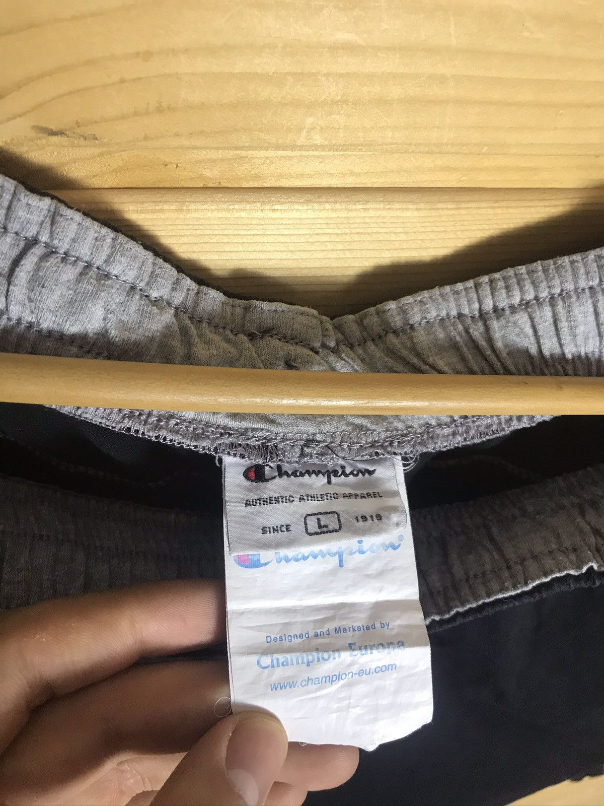 Champion Vintage Champion shorts Size US 34 / EU 50 - 5 Thumbnail