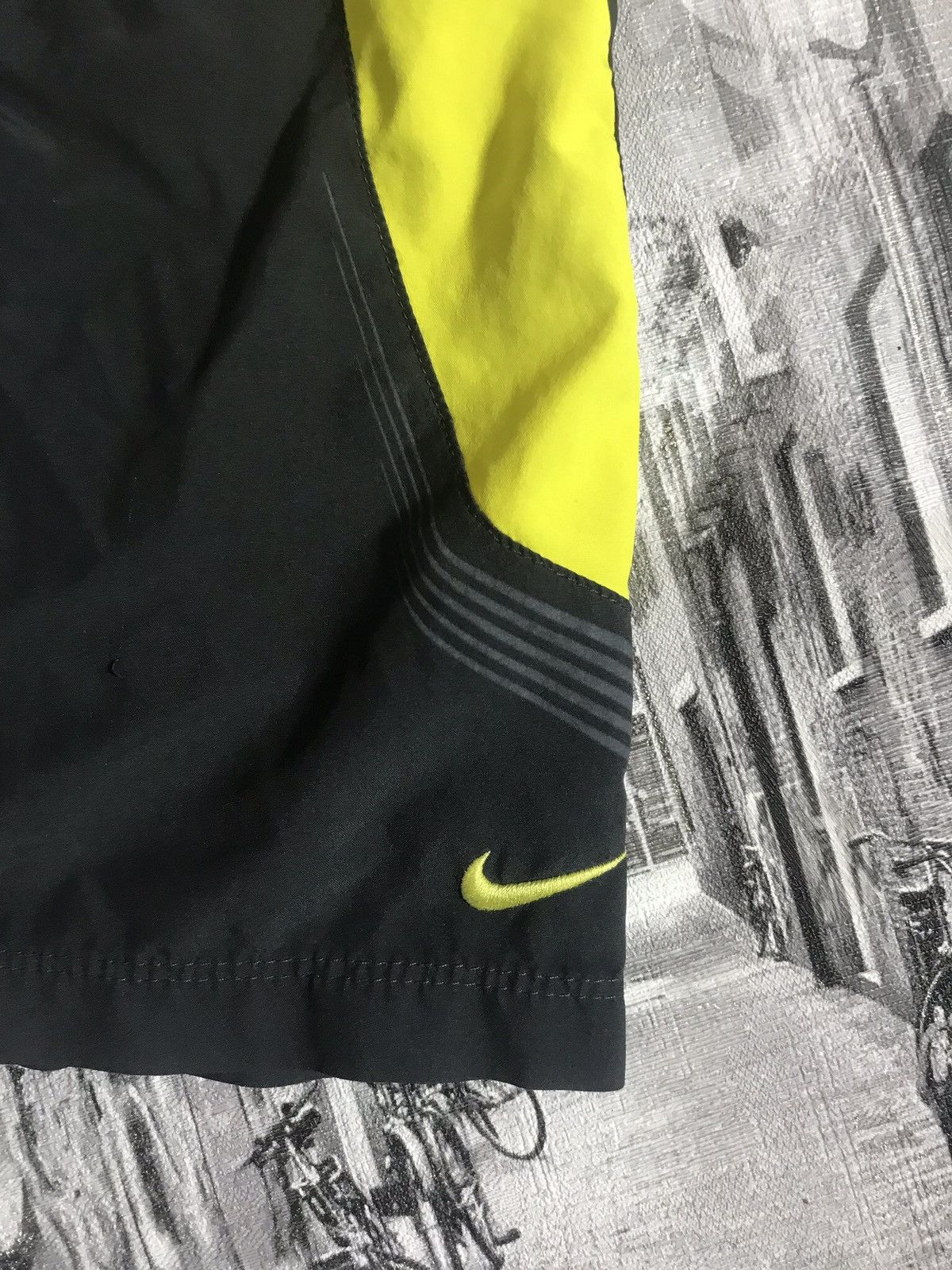 Nike Nike swim shorts Size US 36 / EU 52 - 2 Thumbnail