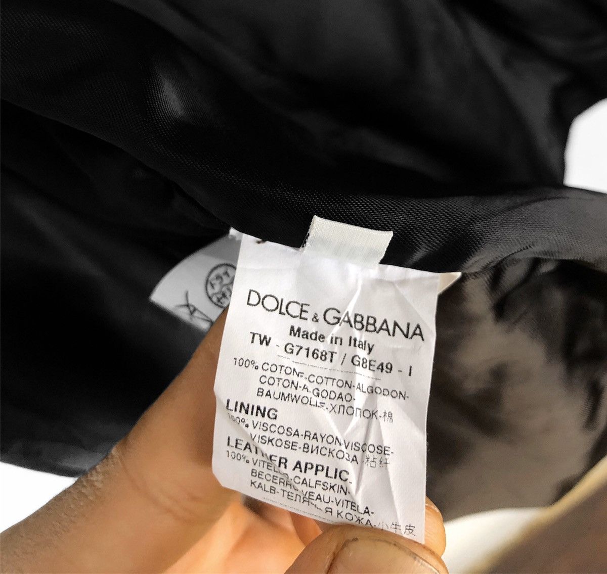 Dolce & Gabbana Dolce and Gabbana Vest Made In Italy cw21 Size US S / EU 44-46 / 1 - 8 Thumbnail