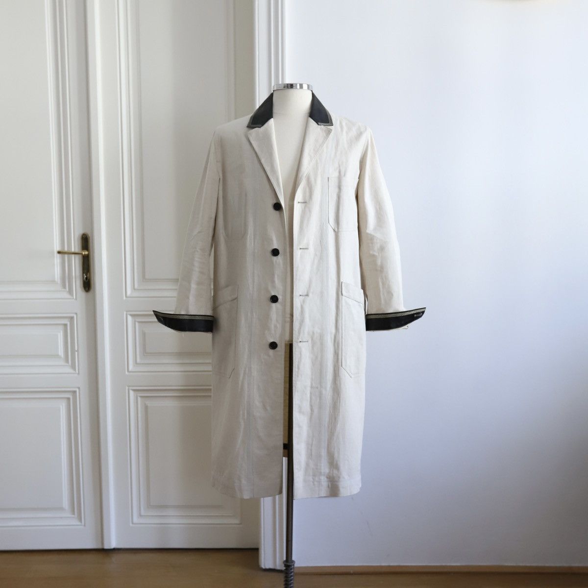 image of Berluti x Haider Ackermann Ss18 1 Of 1 Prototype Runway Linen Coat With Stingray Pocket in Cream/Bl