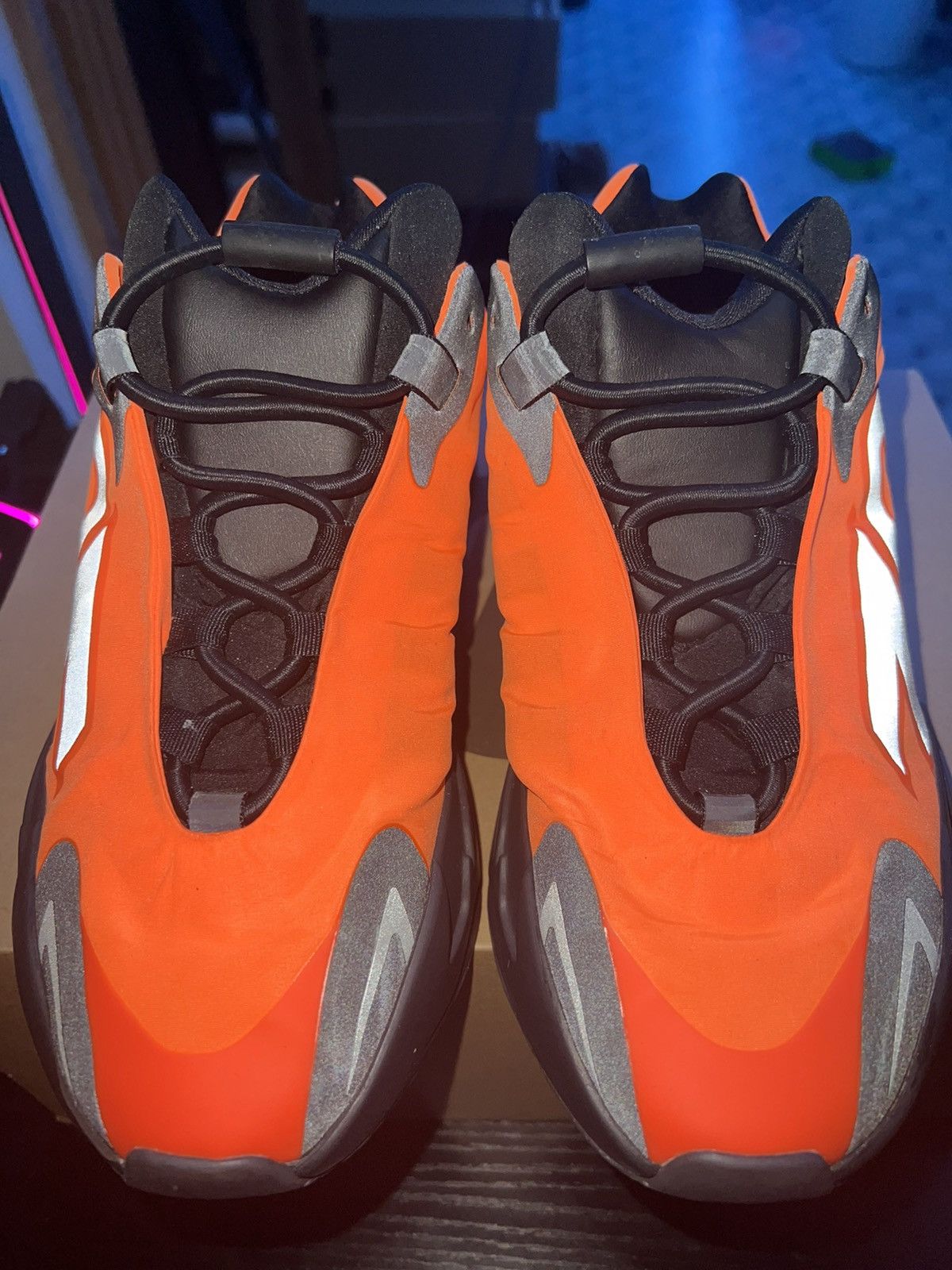 Adidas × Kanye West Yeezy Boost 700 MNVN Orange Size US 8 / EU 41 - 10 Thumbnail
