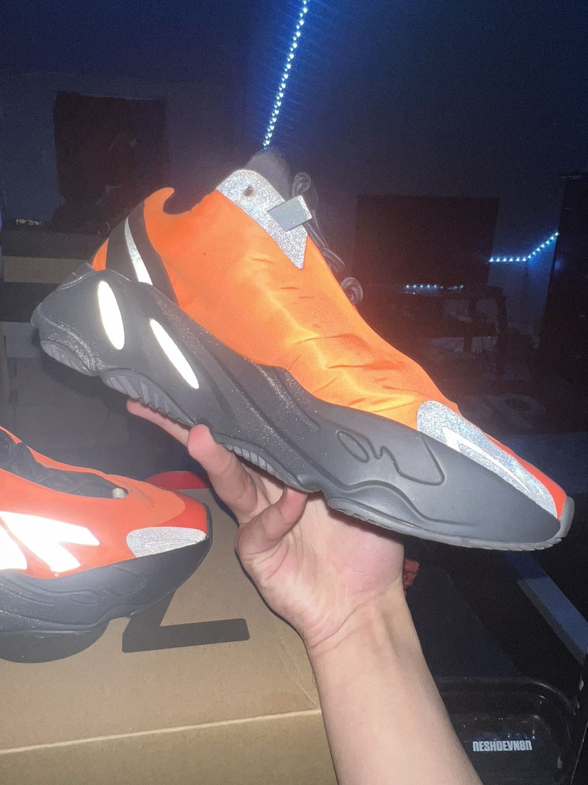 Adidas × Kanye West Yeezy Boost 700 MNVN Orange Size US 8 / EU 41 - 4 Thumbnail