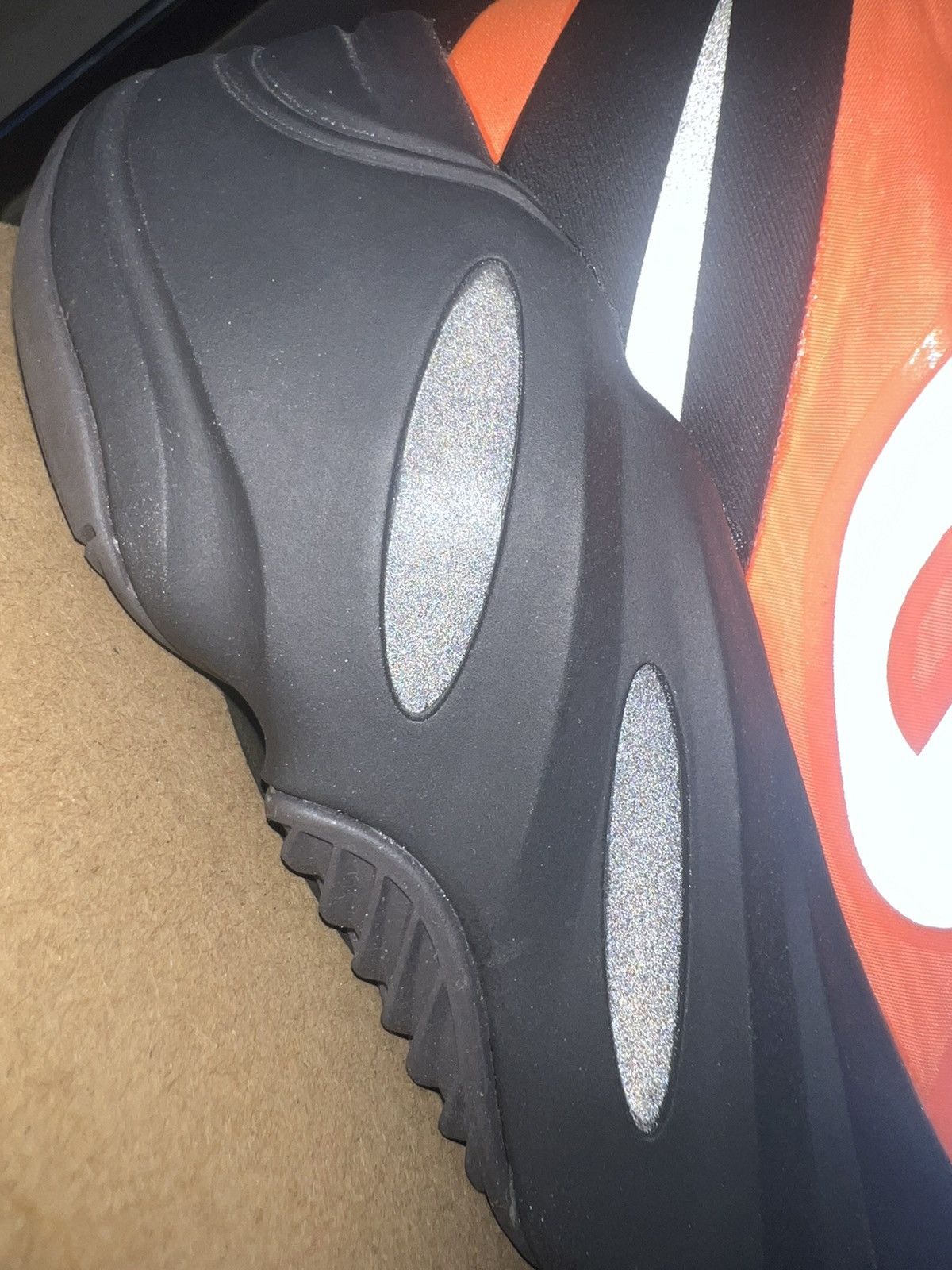 Adidas × Kanye West Yeezy Boost 700 MNVN Orange Size US 8 / EU 41 - 14 Thumbnail