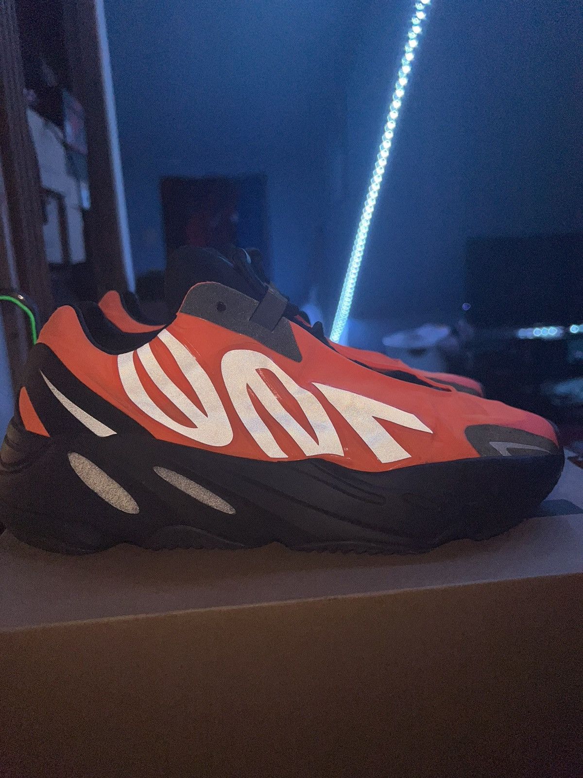 Adidas × Kanye West Yeezy Boost 700 MNVN Orange Size US 8 / EU 41 - 11 Thumbnail