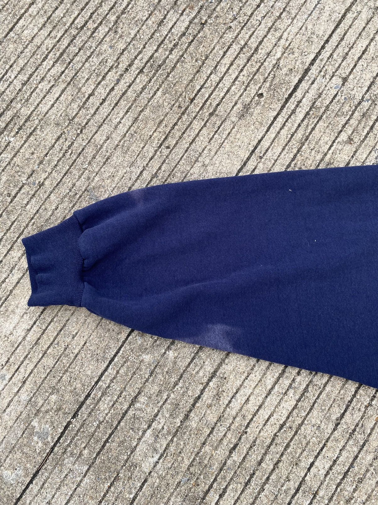 Russell Athletic ☀️ Navy Sun Faded Russell Athletic Hoodie Size US XL / EU 56 / 4 - 13 Thumbnail